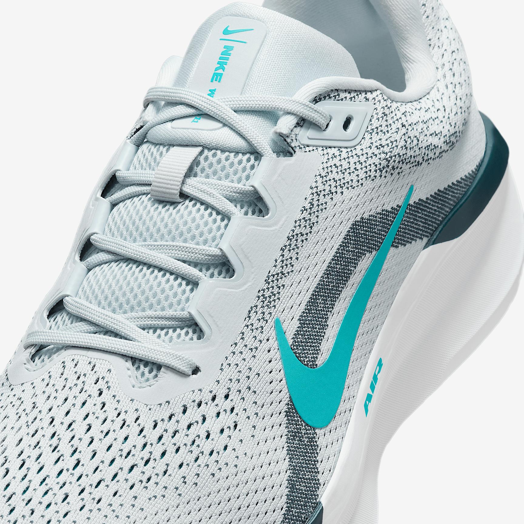 Mens Nike Winflo 11 Running Shoes (Extra Wide Width) Product Image