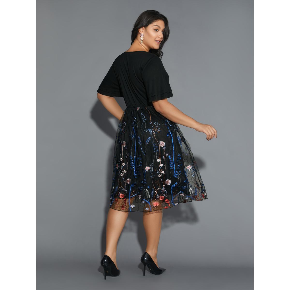 Plus Size V Neck Mesh Embroidered Patch Dress Black Women Cocktail Texture Party Curvy Bloomchic 30/6X Product Image