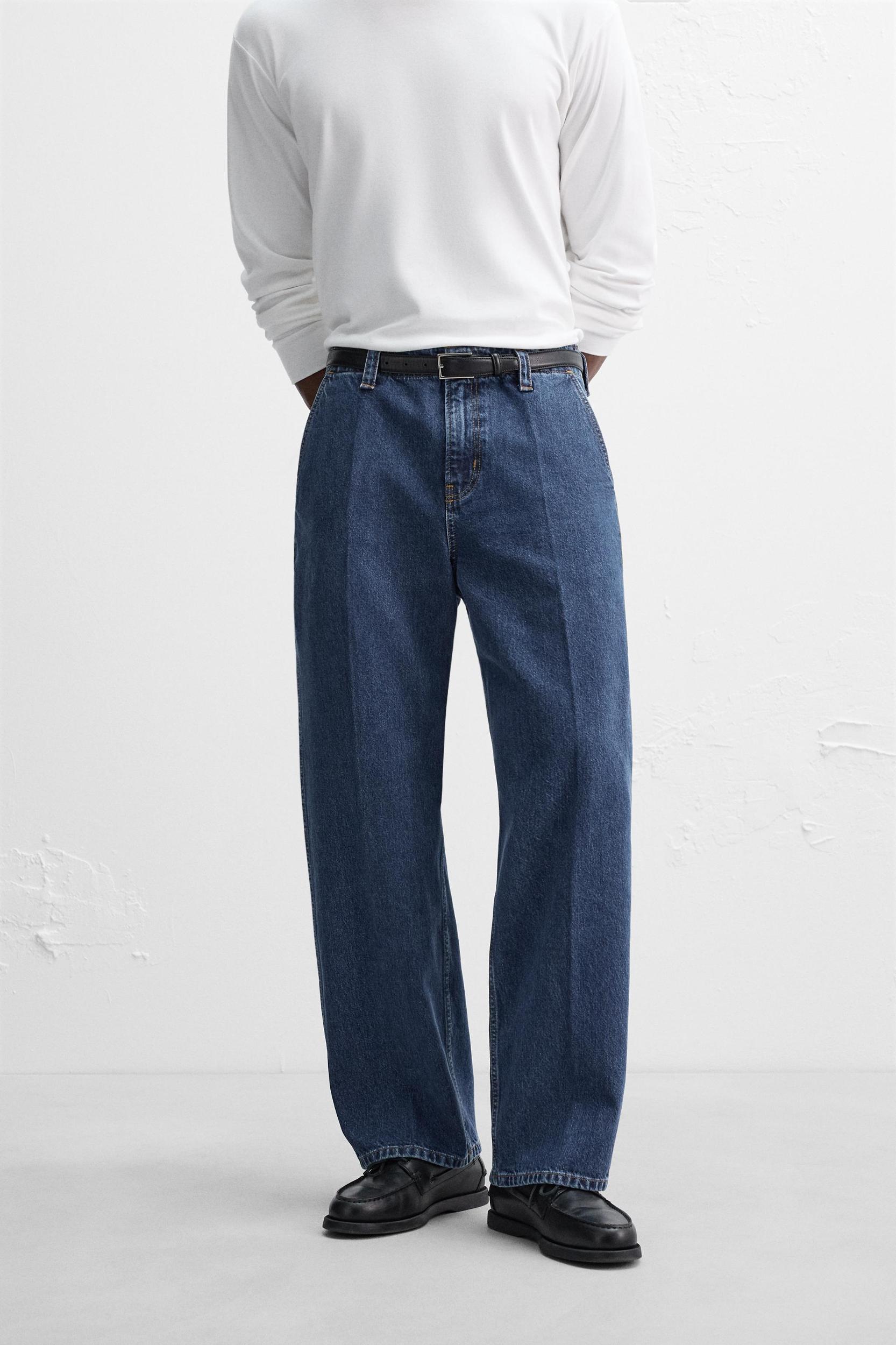 PLEATED STRAIGHT FIT JEANS Product Image