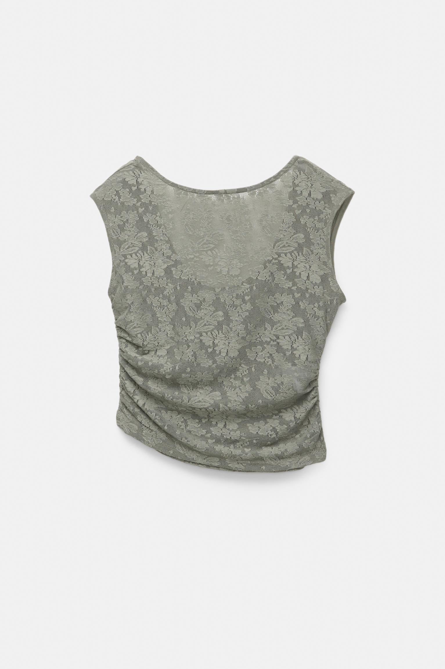 Rustic floral top Product Image
