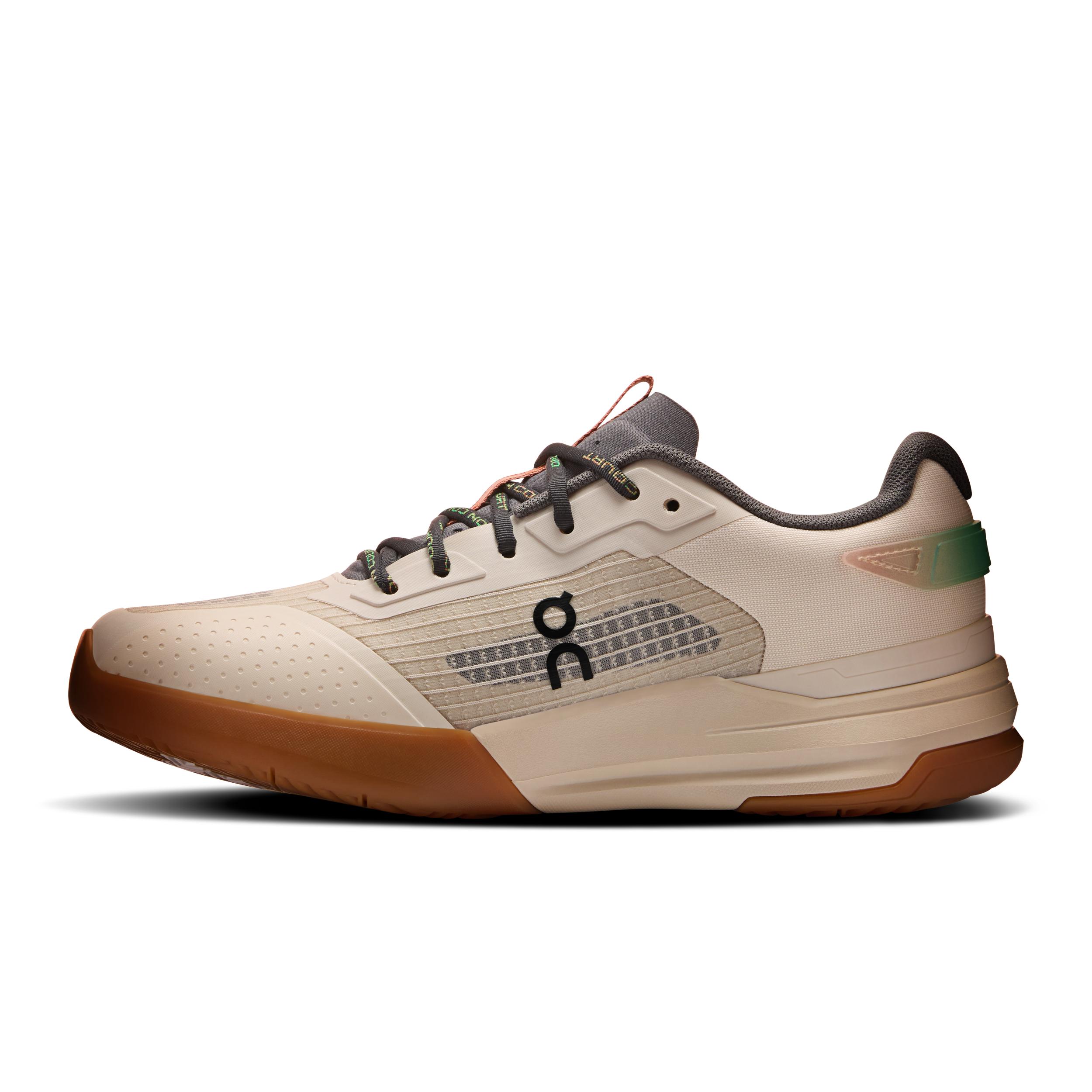 The ROGER Advantage Z5: Men's Performance Tennis Shoe Product Image