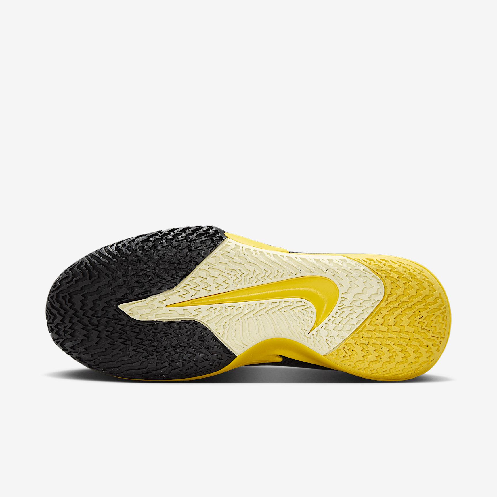 Nike Men's Precision 7 Basketball Shoes Product Image