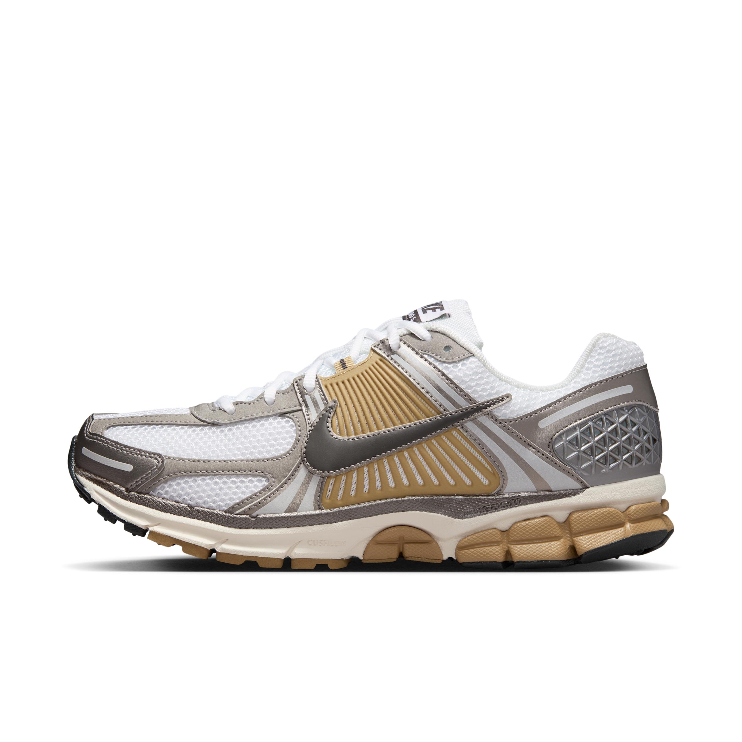 Nike Men's Zoom Vomero 5 Shoes Product Image