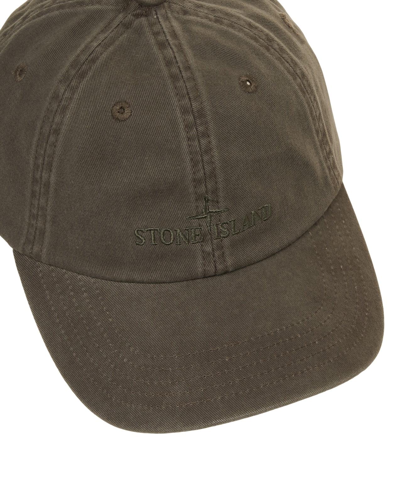 Baseball cap with logo embroidery Product Image