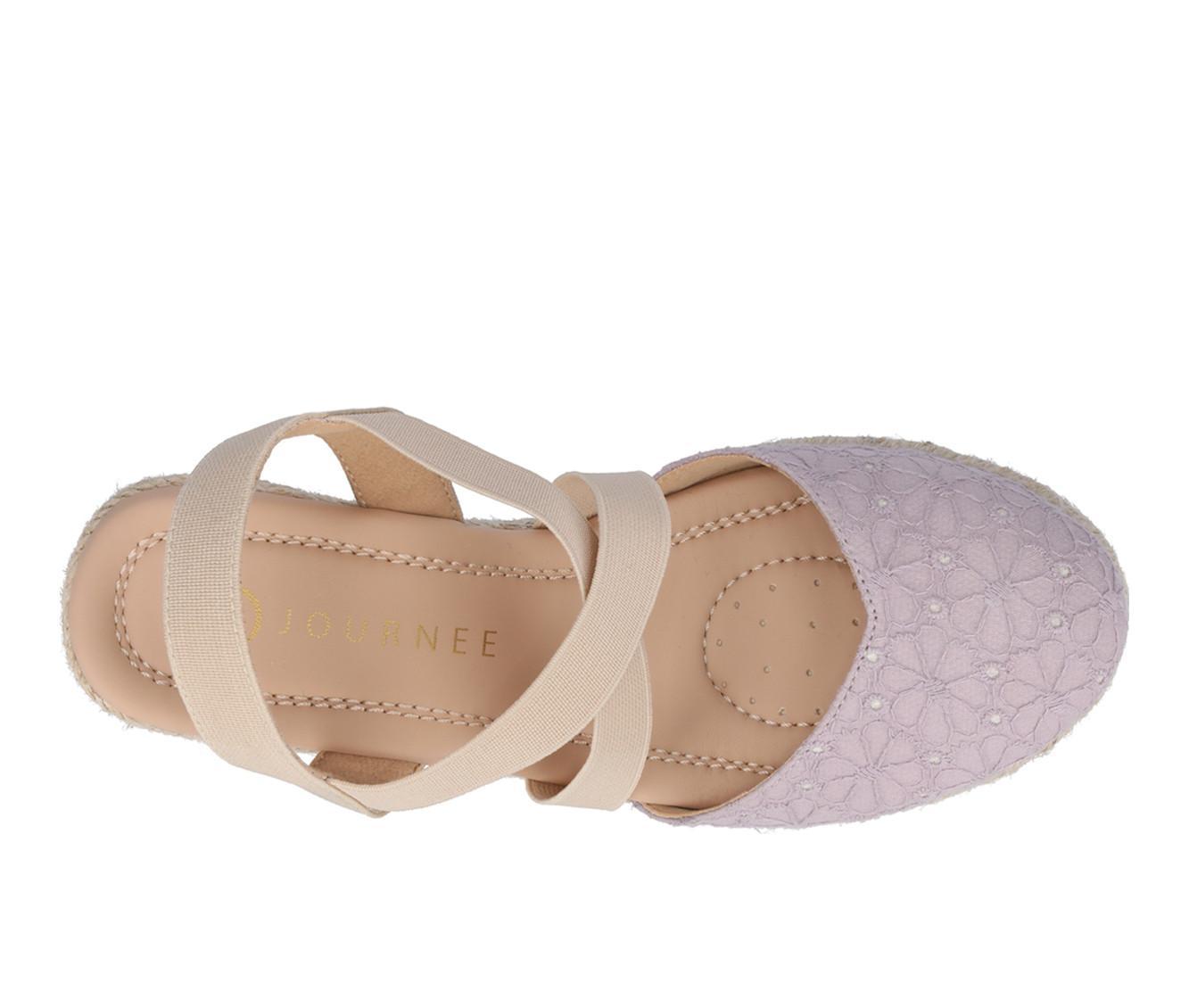 Women's Journee Collection Ashlee Wedges Product Image