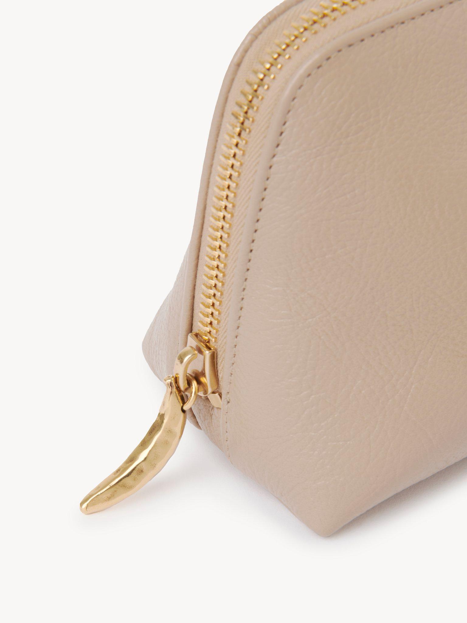 Banana cosmetic pouch in grained leather Product Image