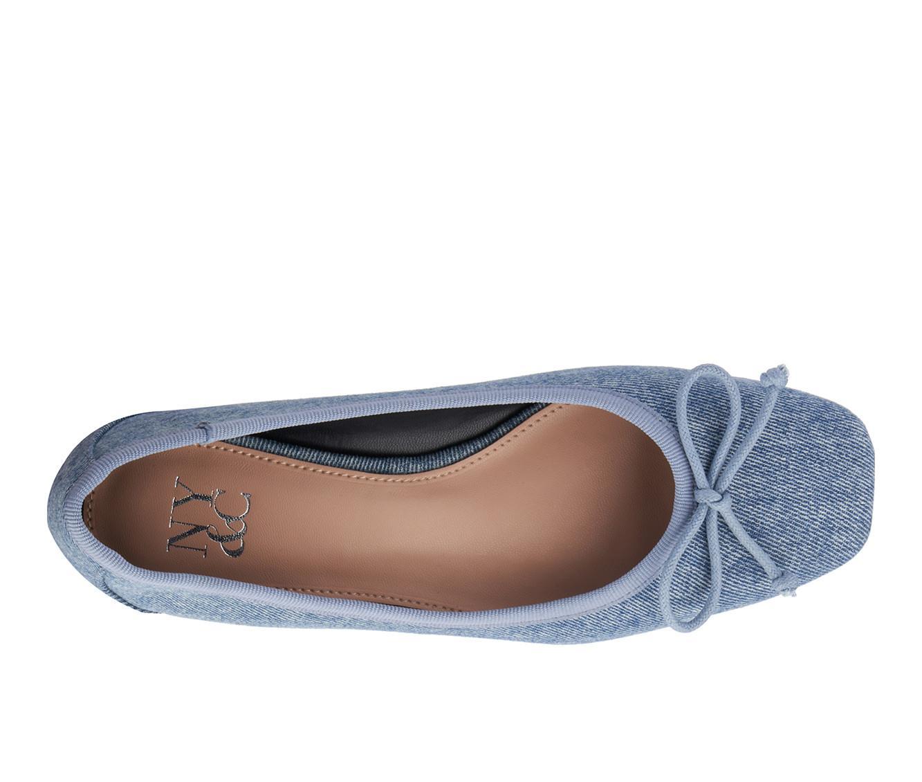 Women's New York and Company Paulina Flats Product Image