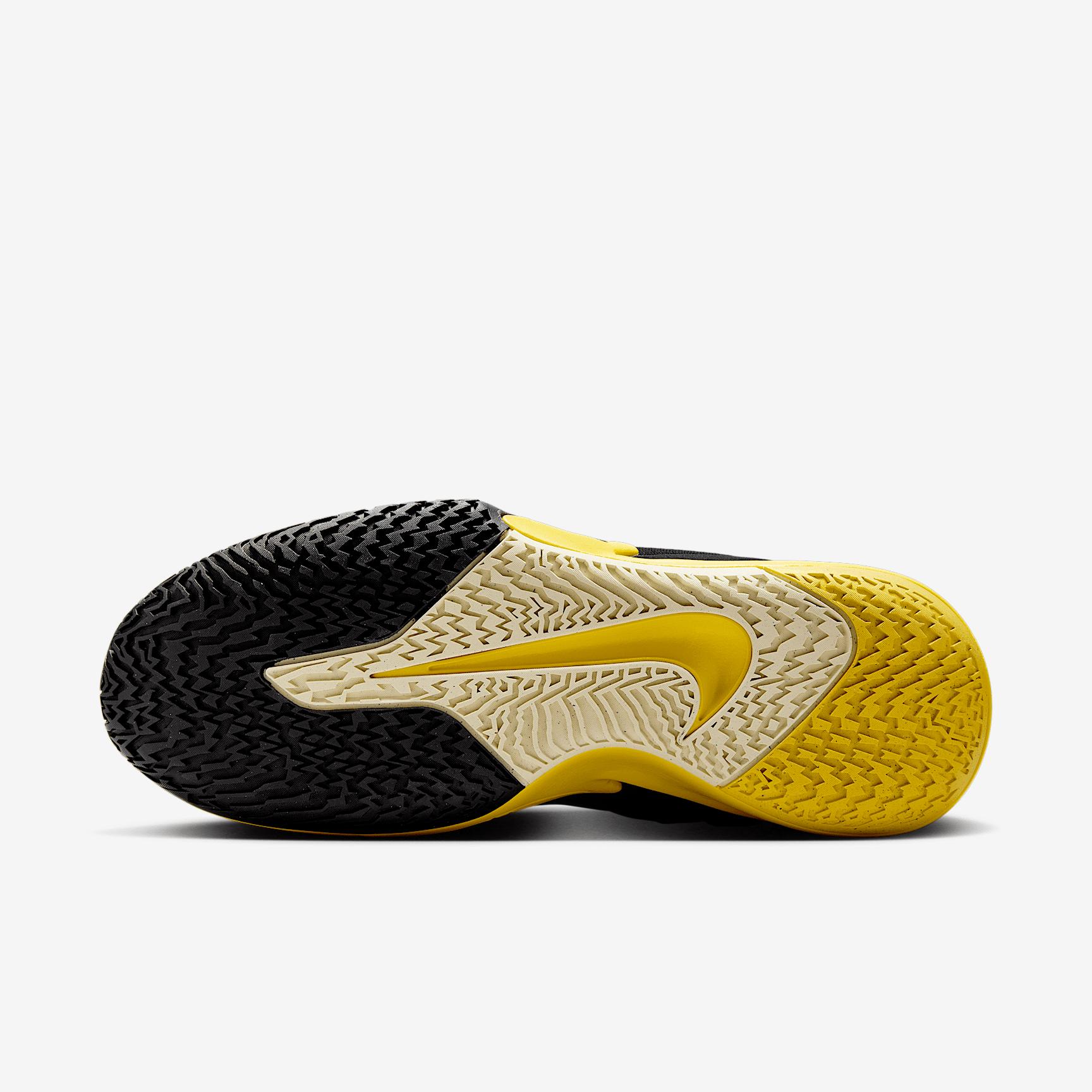 Nike Men's Precision 7 EasyOn Basketball Shoes Product Image