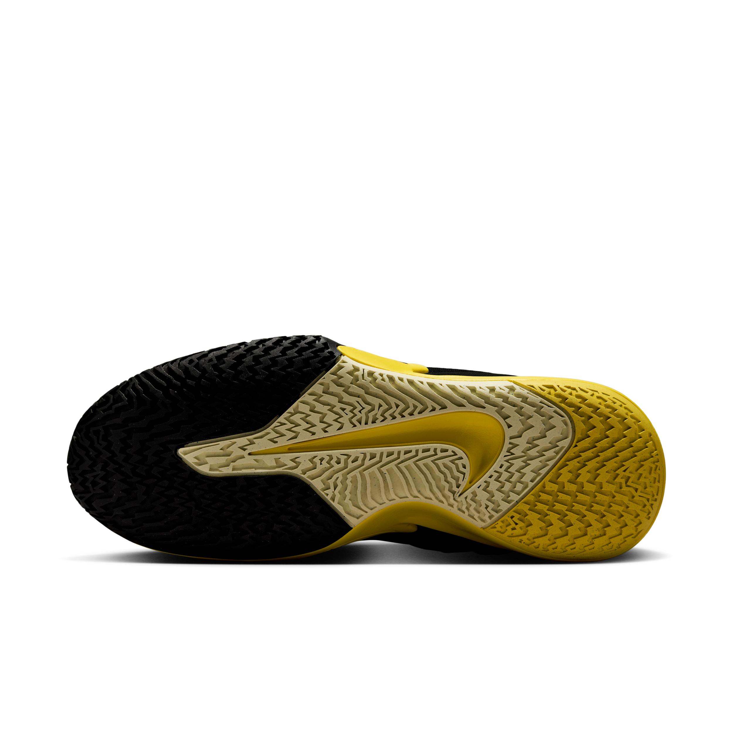 Nike Men's Precision 7 EasyOn Basketball Shoes Product Image