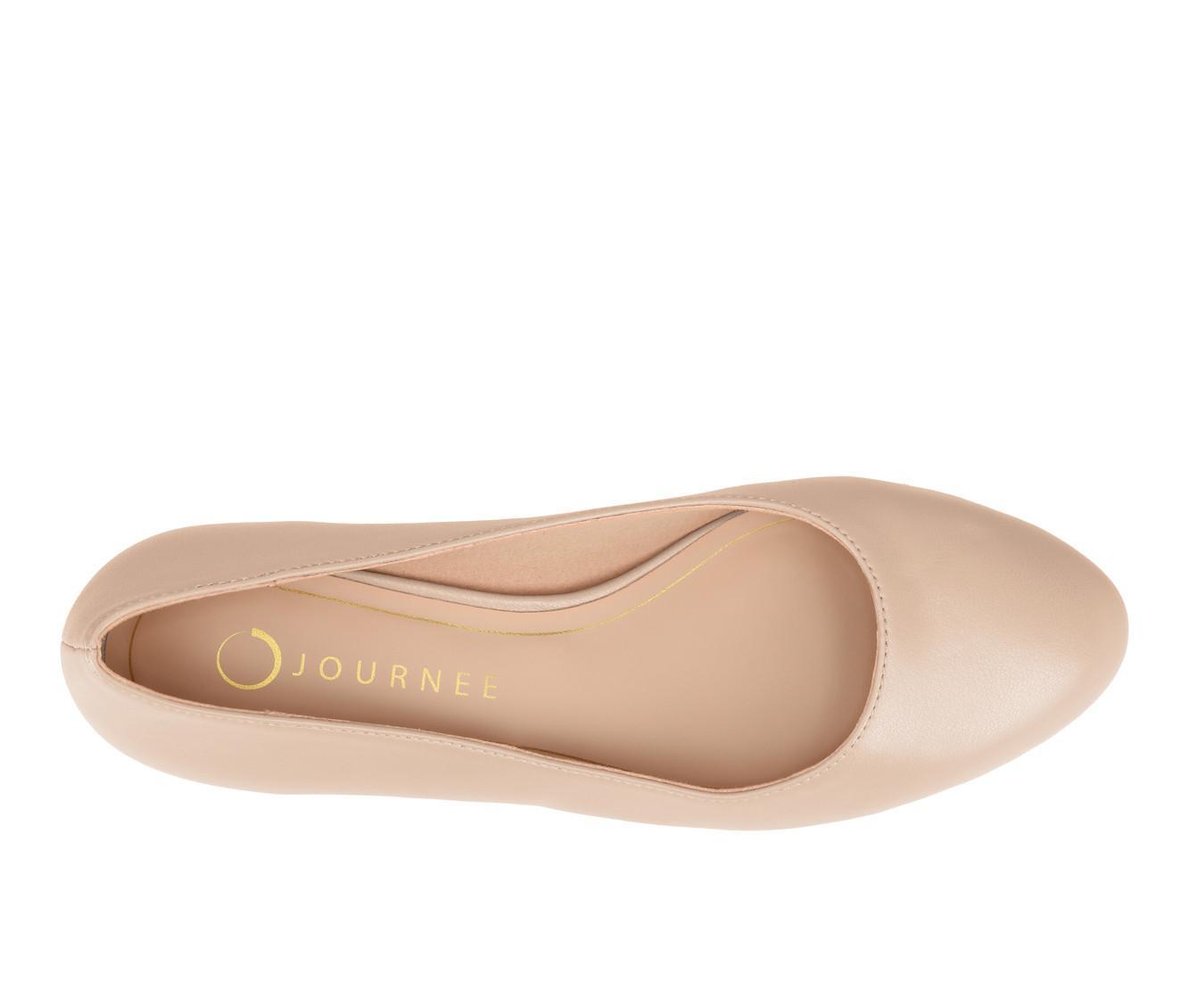 Women's Journee Collection SaarII Pumps Product Image