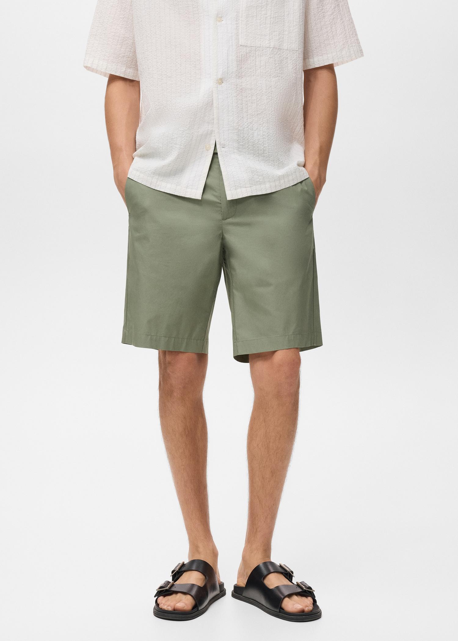 Slim-fit chino cotton bermuda shorts - Men | MANGO USA Product Image