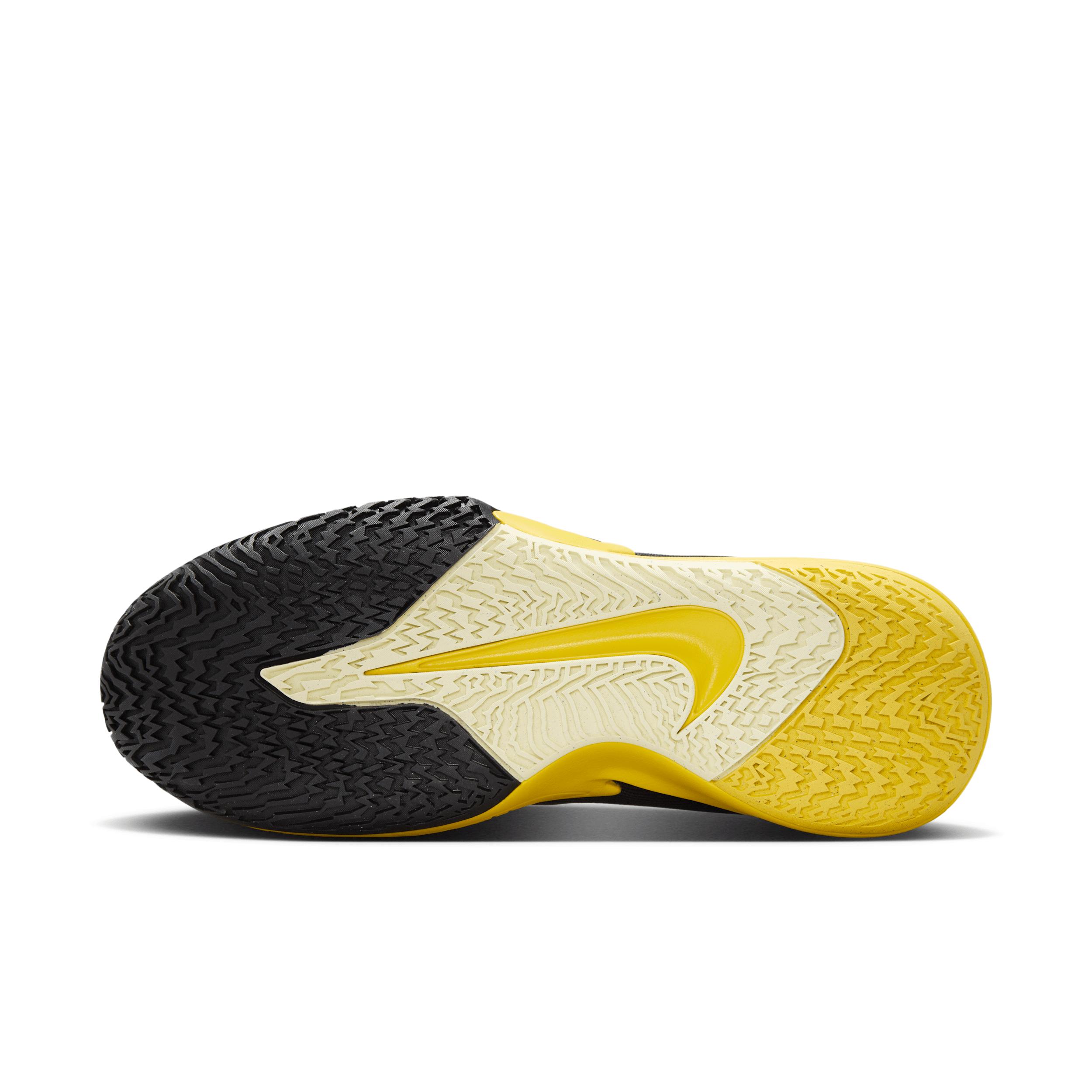 Nike Men's Precision 7 Basketball Shoes Product Image
