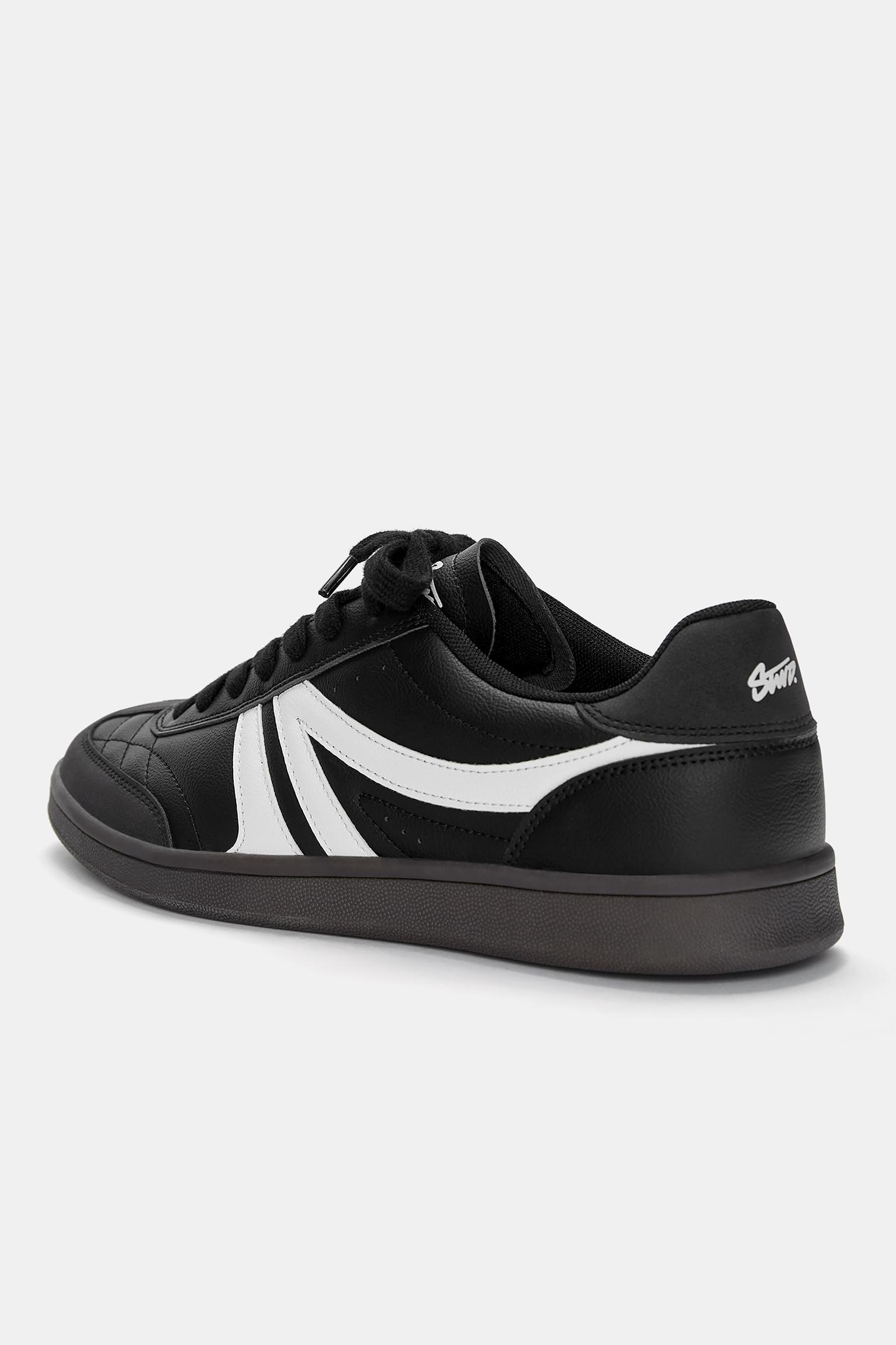 Retro sneakers Product Image