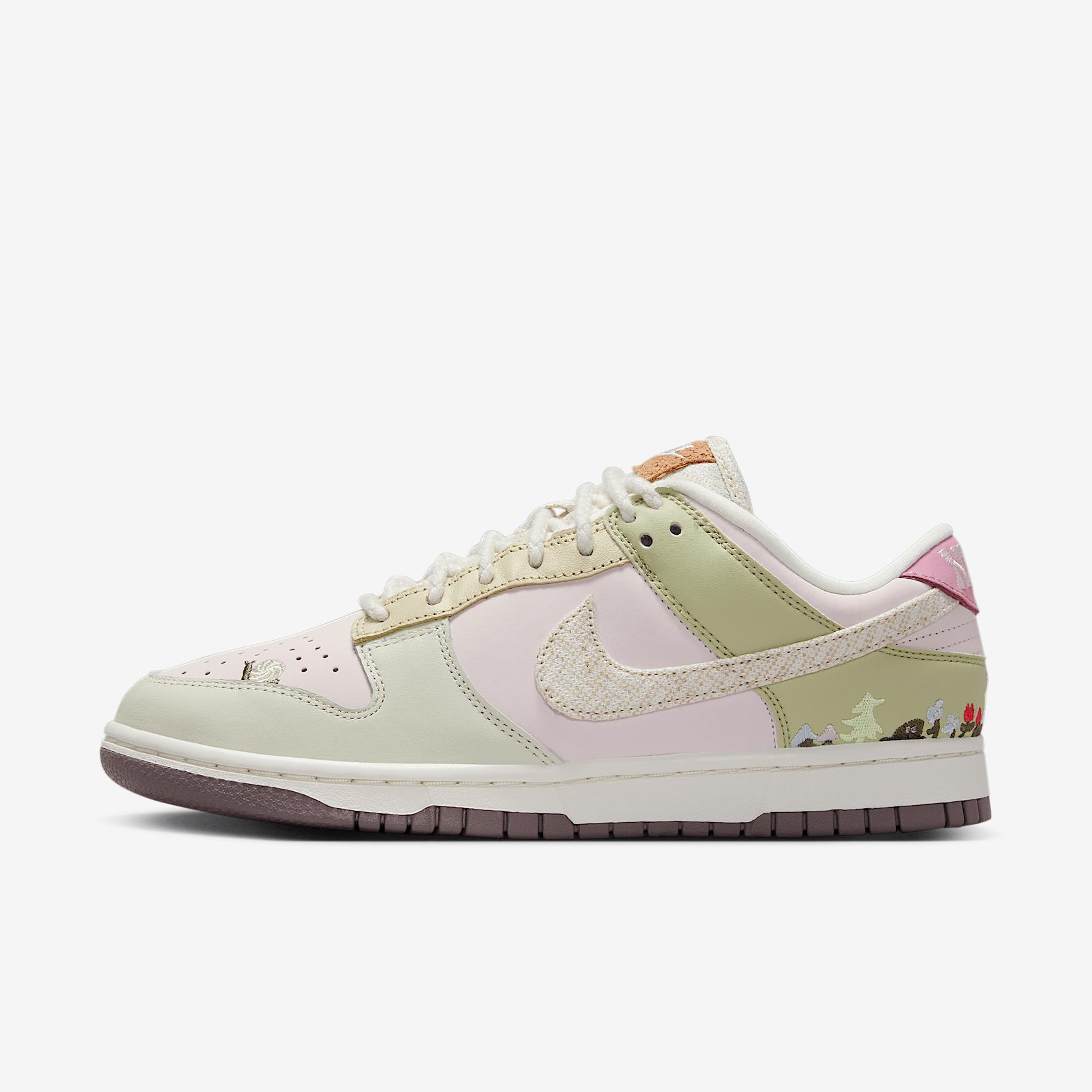 Nike Women's Dunk Low LX Shoes Product Image