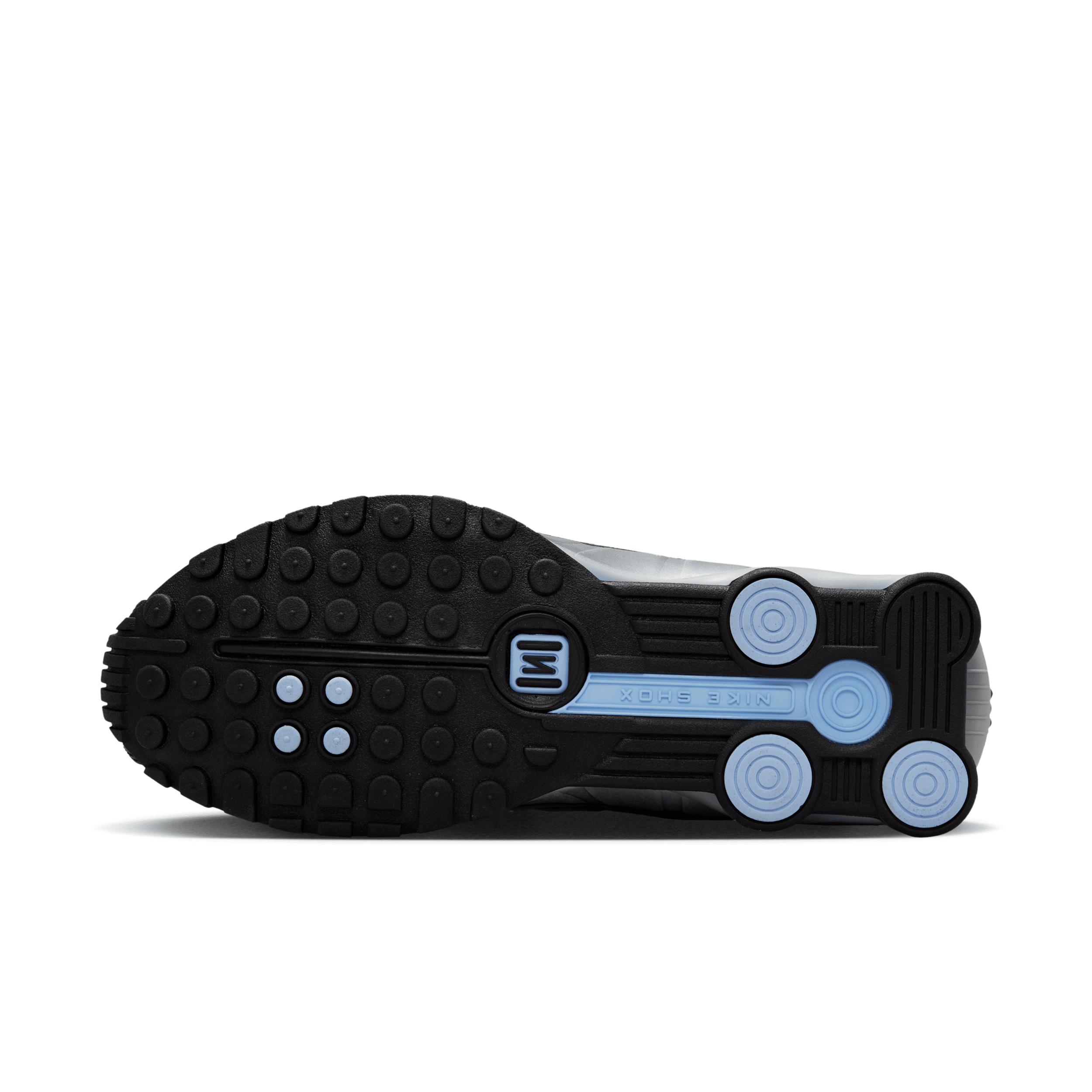 Nike Men's Shox R4 Shoes Product Image