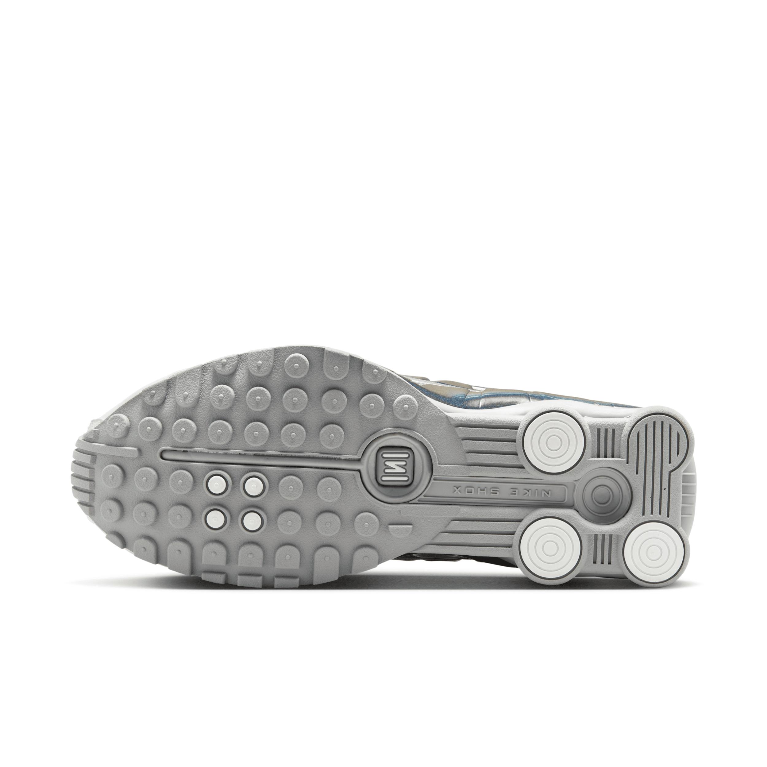 Nike Womens Shox R4 Shoes | IB7703-100 Product Image
