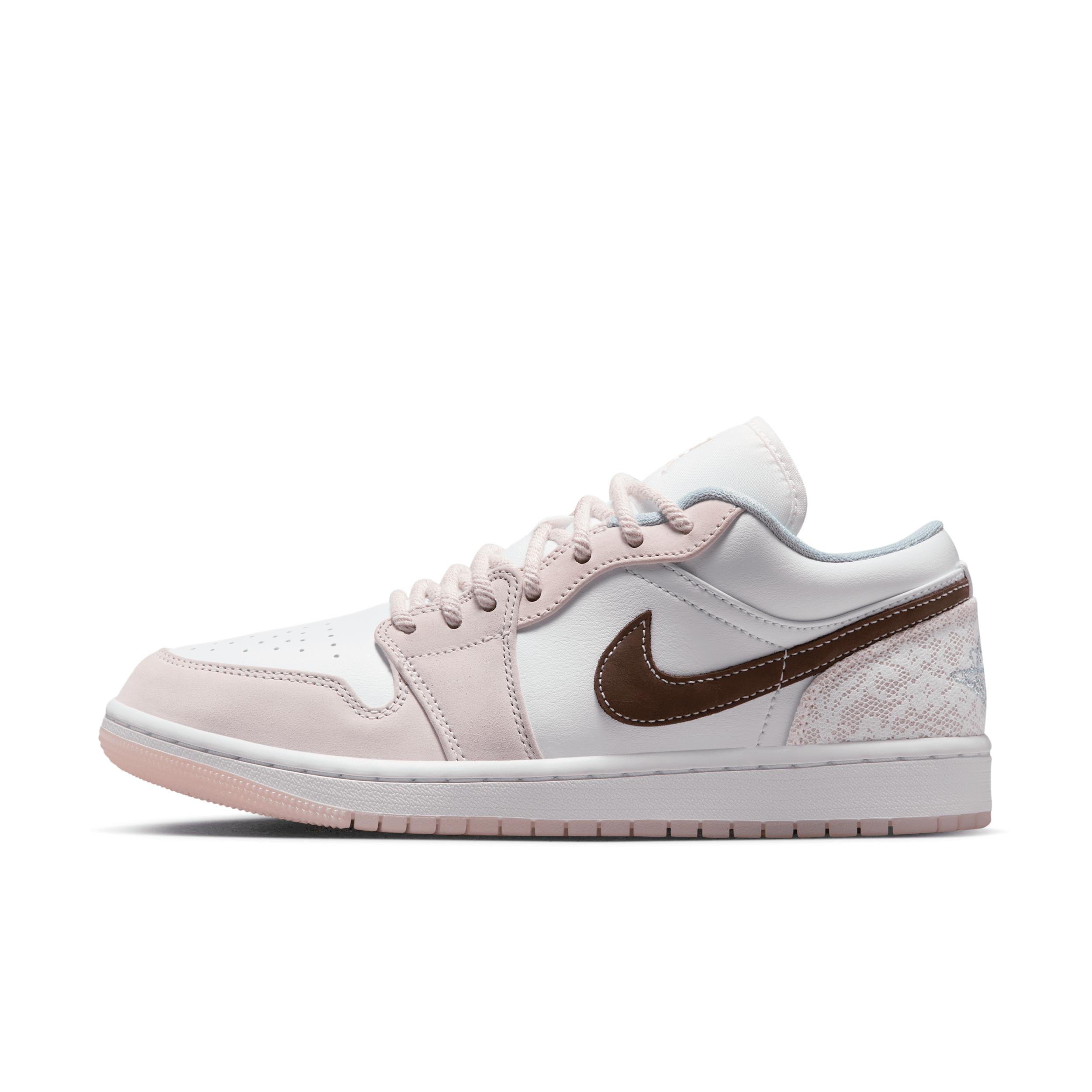 Womens Air Jordan 1 Low Shoes | IB8859-101 Product Image