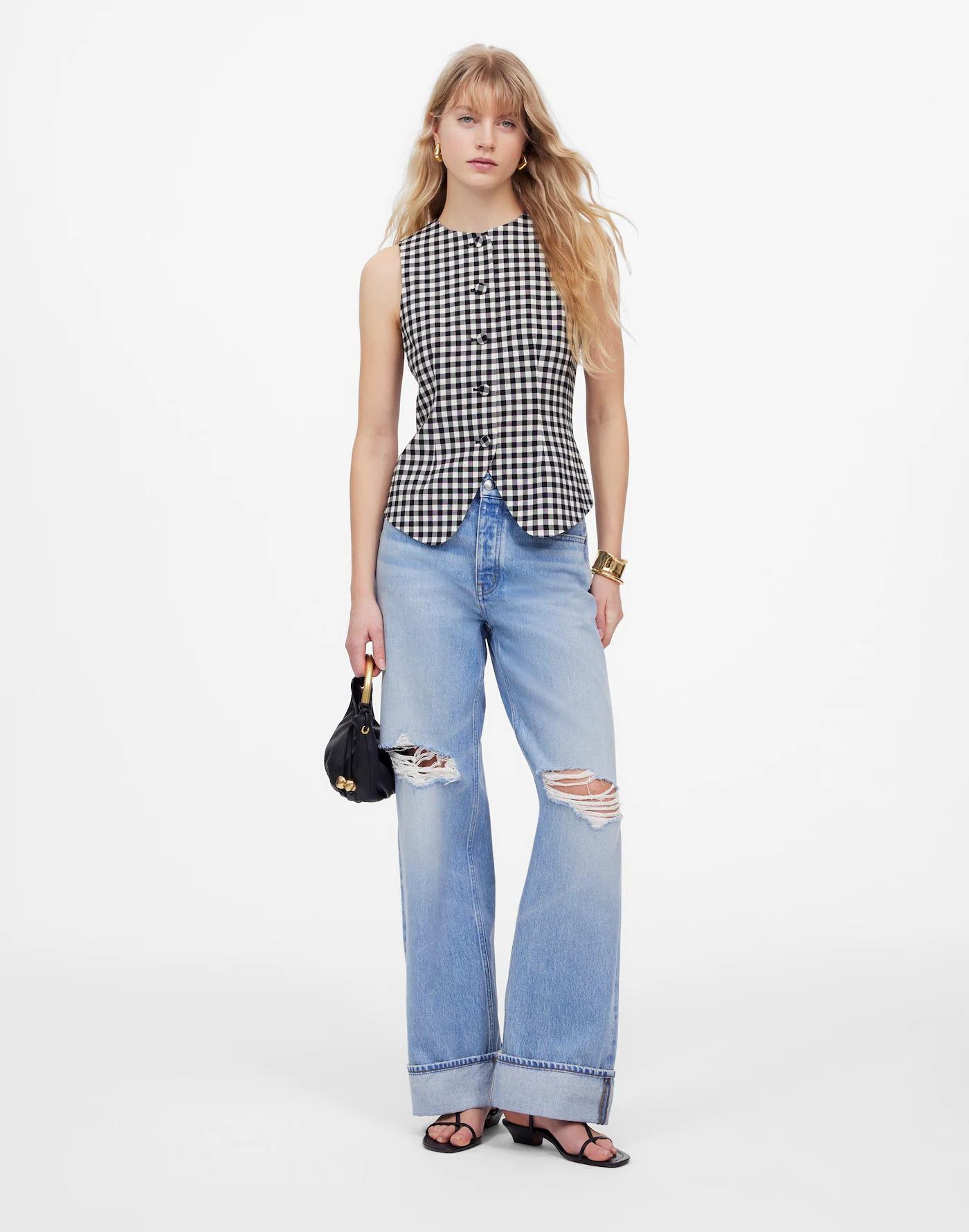 Single-Breasted Crewneck Vest Product Image