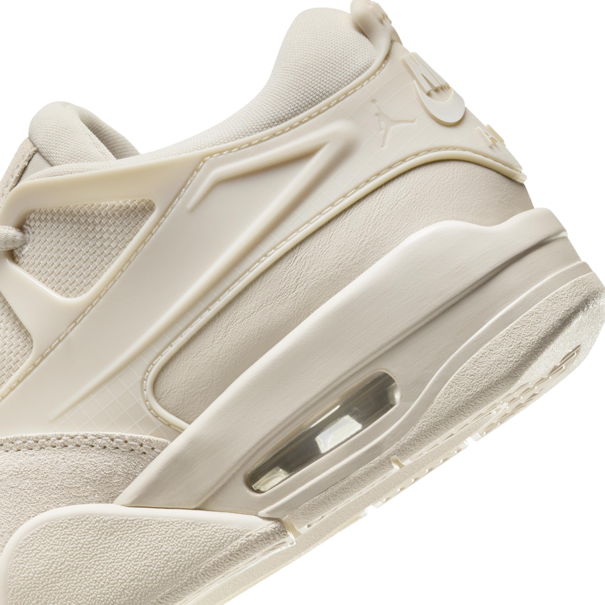 Womens Air Jordan 4 RM Shoes | FQ7940-200 Product Image