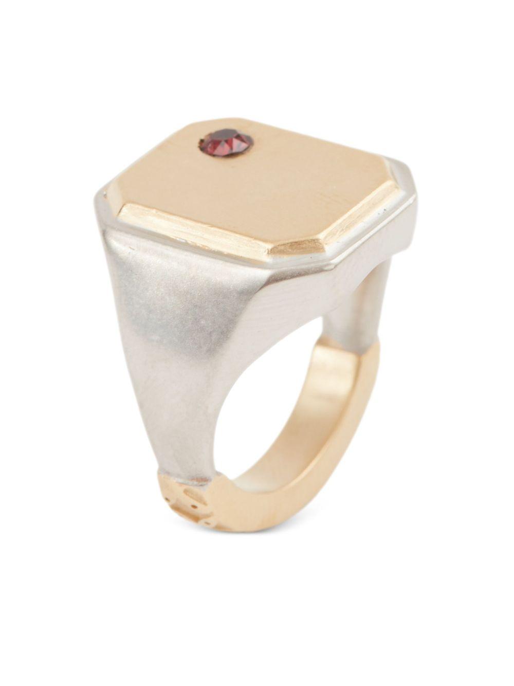 Chevalier engraved ring Product Image