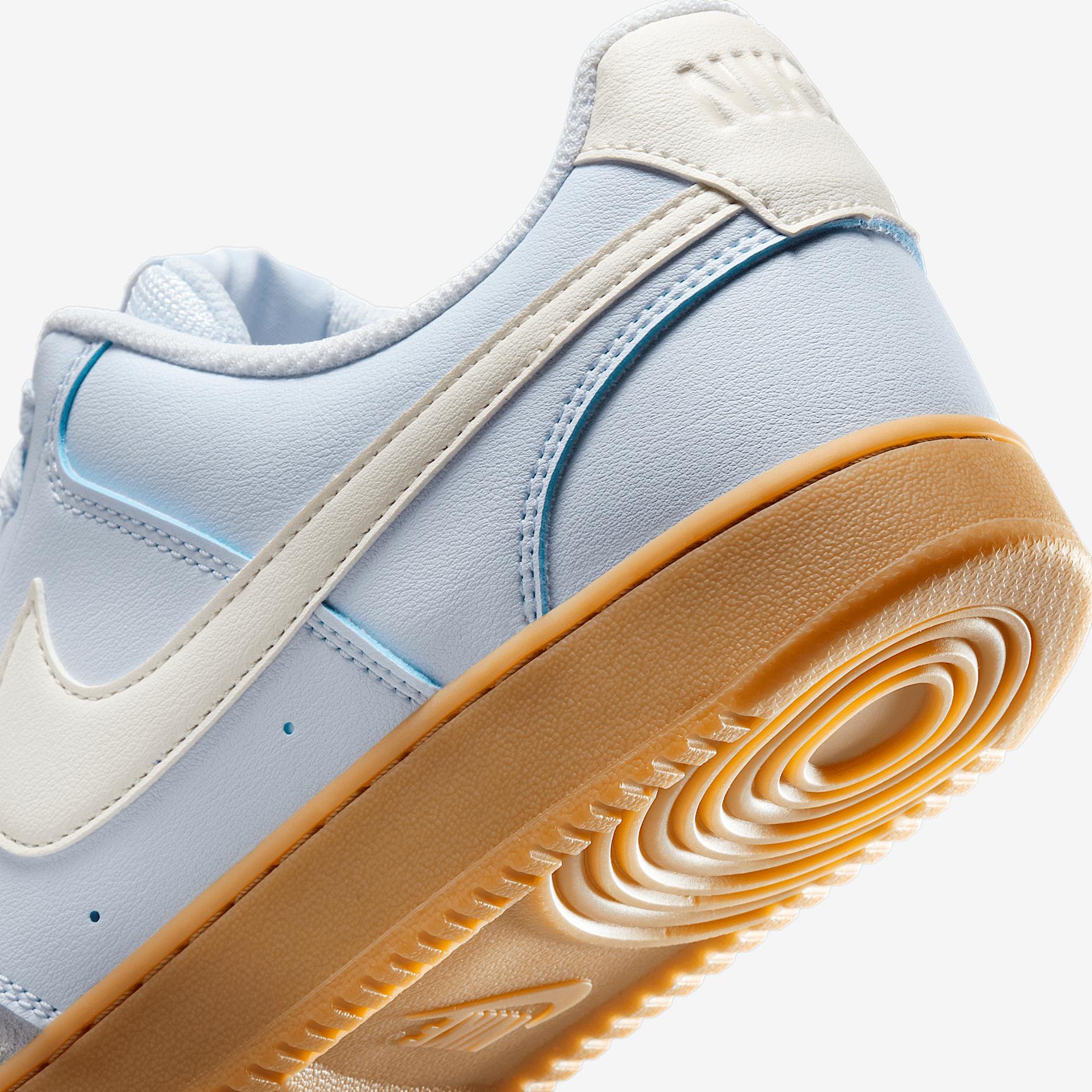 Nike Men's Court Vision Low Shoes Product Image