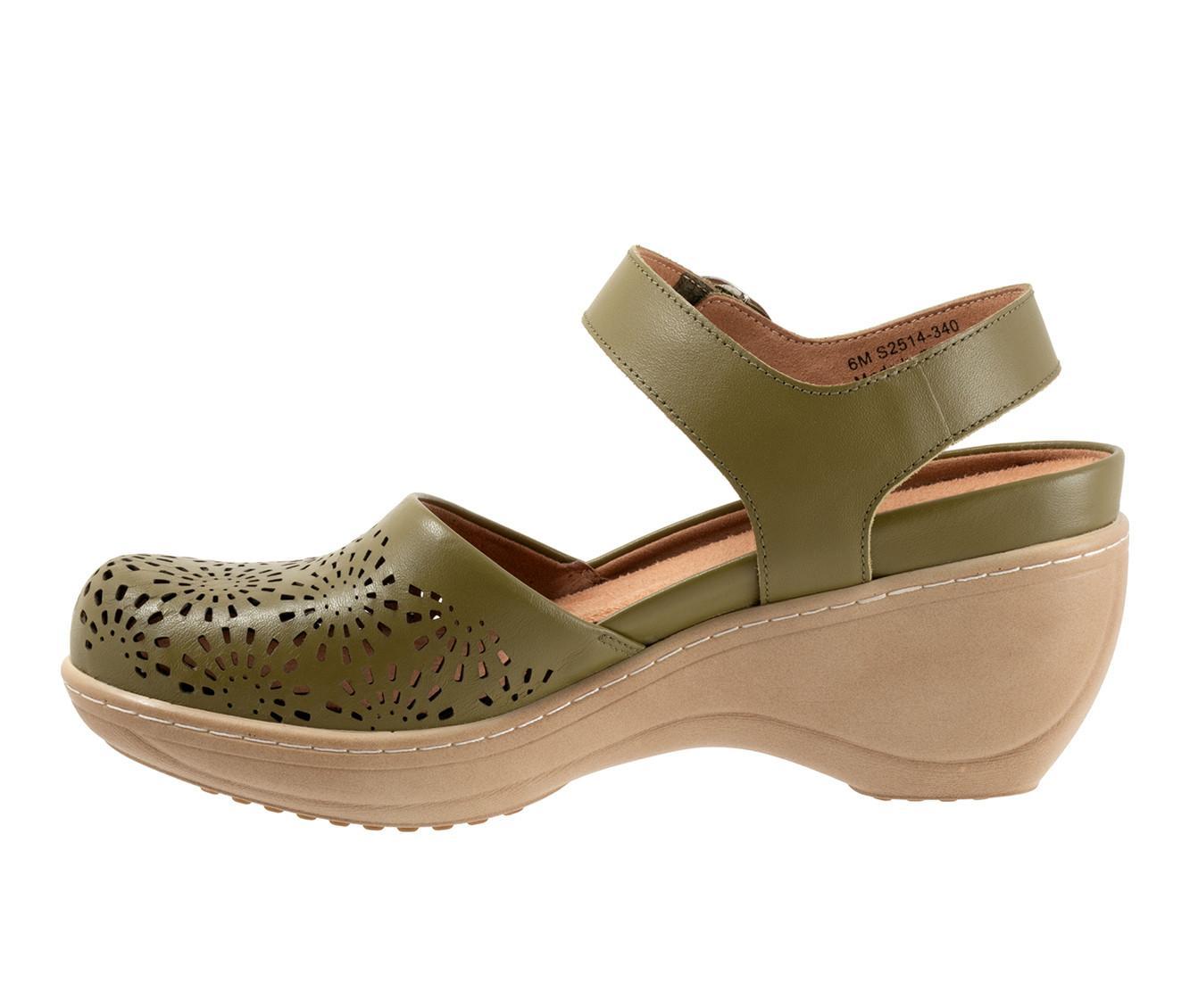 Women's Softwalk Mabelle Perf Clogs Product Image