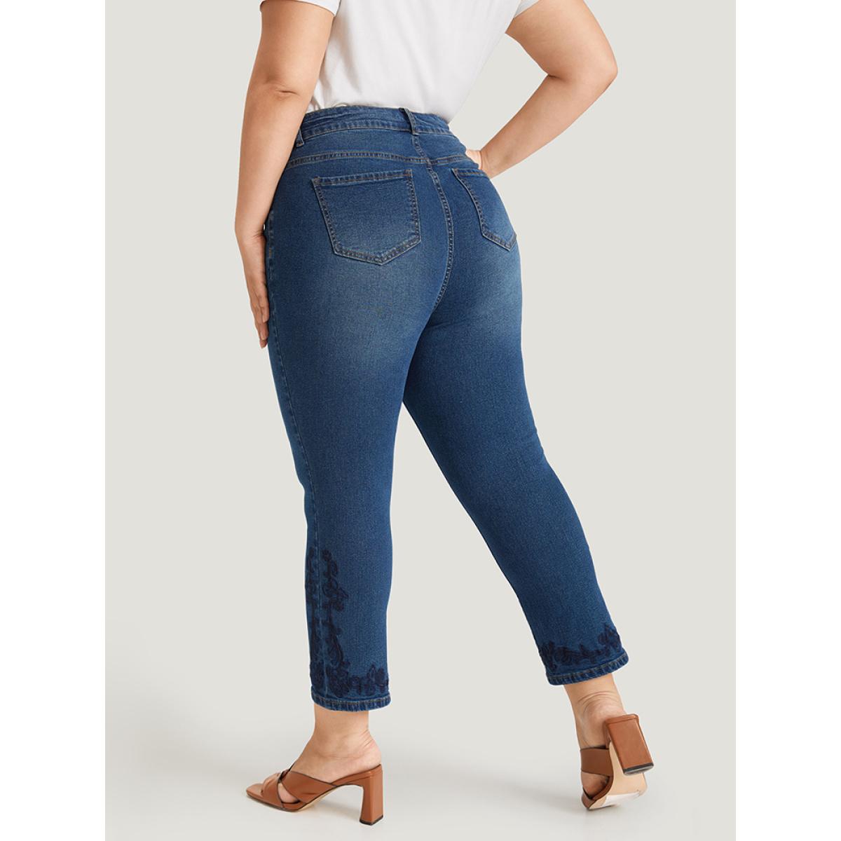 Plus Size Floral Embroidered High Rise Dark Wash Jeans Women Blue Casual Plain Embroidered High stretch Side seam pocket Jeans BloomChic 14/1X Product Image