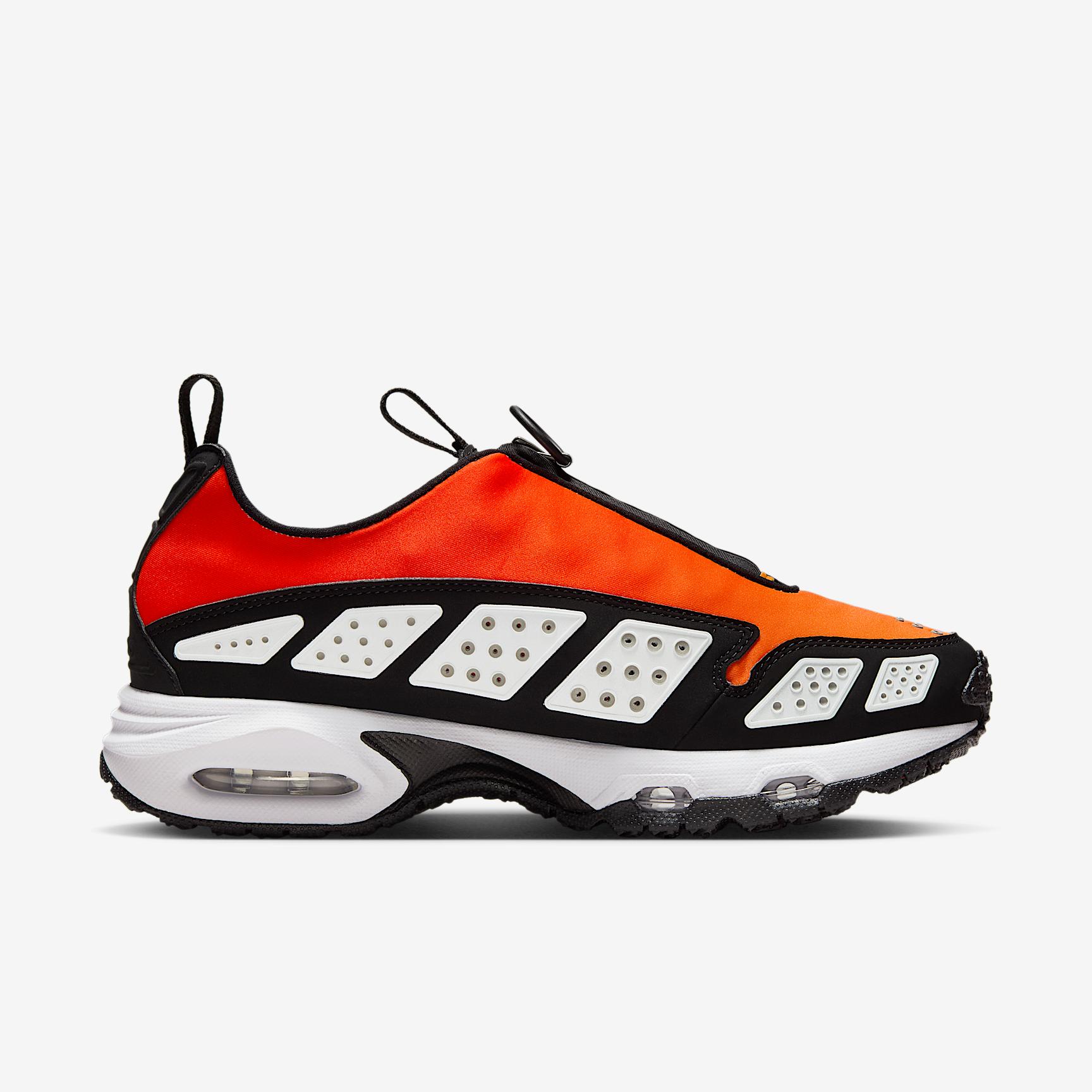 Nike Women's Air Max SNDR Shoes Product Image