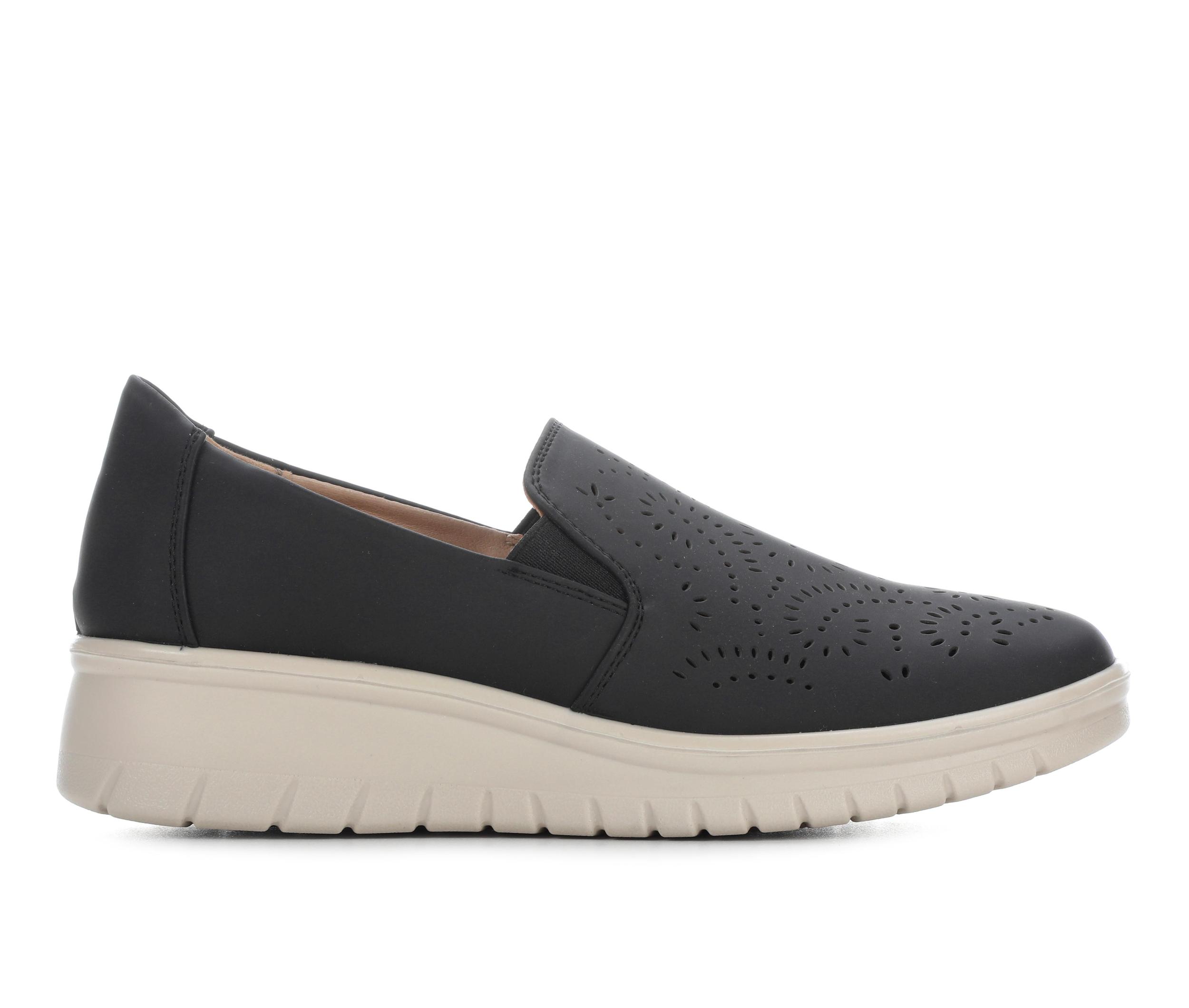 Women's Easy Street Ying Ying Slip-On Wedge Shoes Product Image
