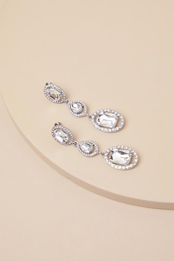 Glittery Sensation Silver Rhinestone Drop Earrings Product Image