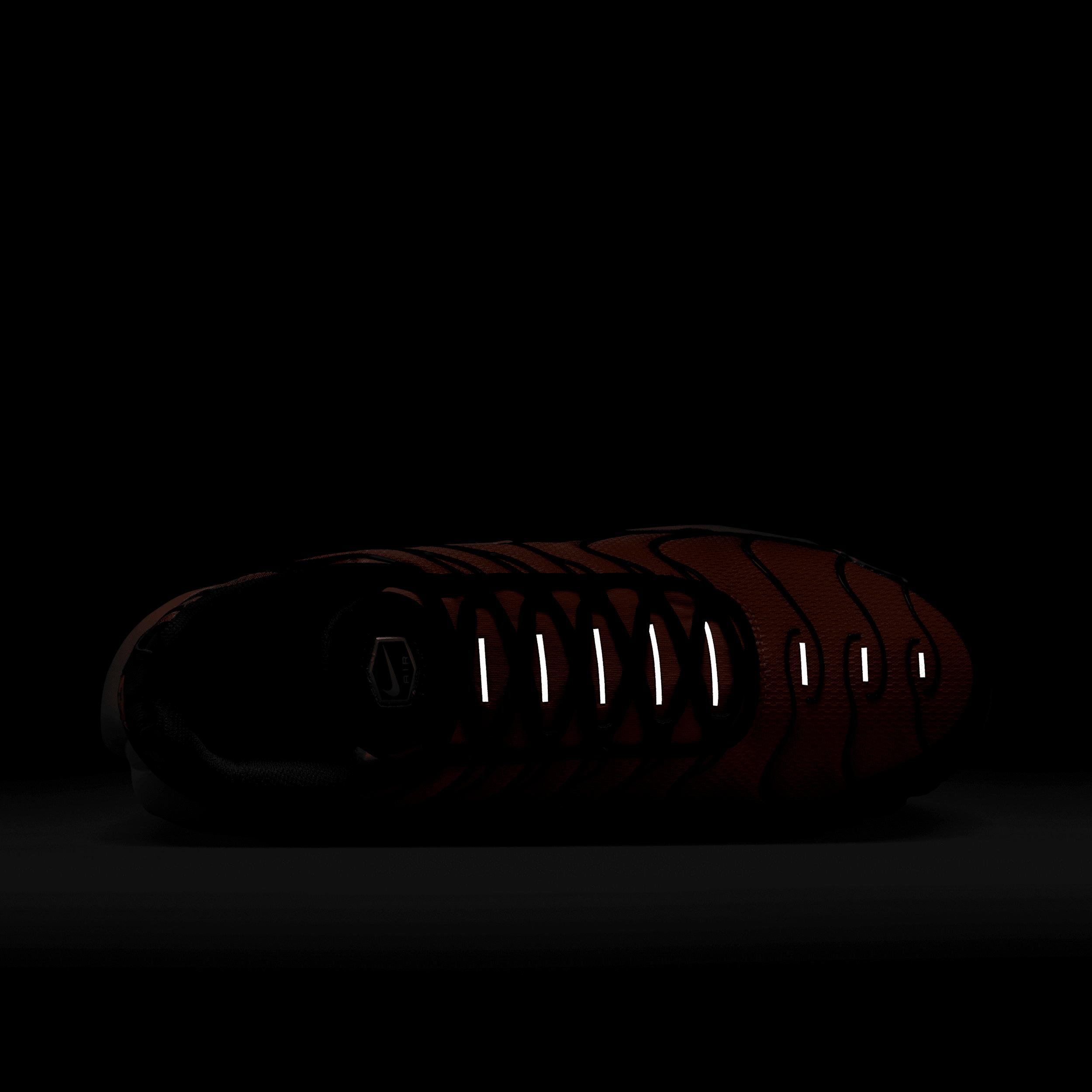 Nike Men's Air Max Plus Shoes Product Image