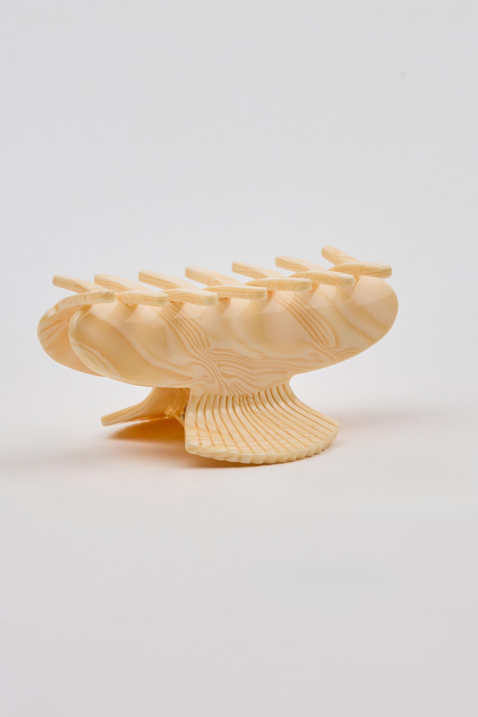 Shell Hair Claw Product Image