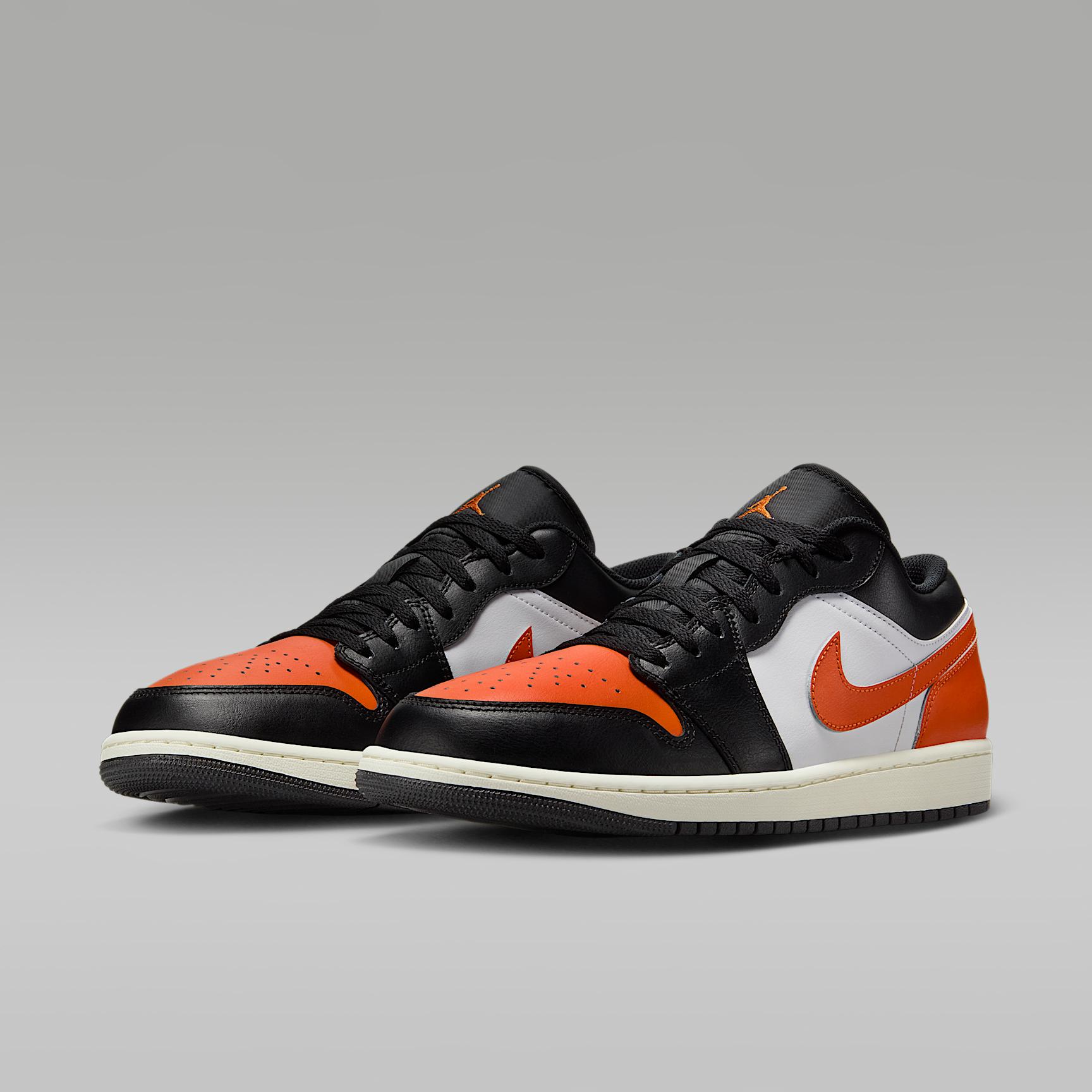 Mens Air Jordan 1 Low Shoes | 553558-081 Product Image