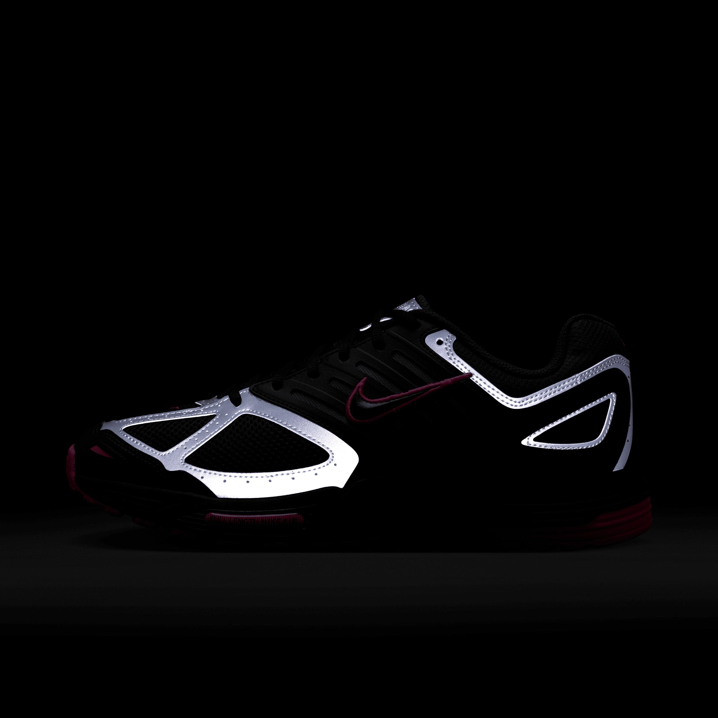 Nike Men's Air Pegasus 2005 Shoes Product Image