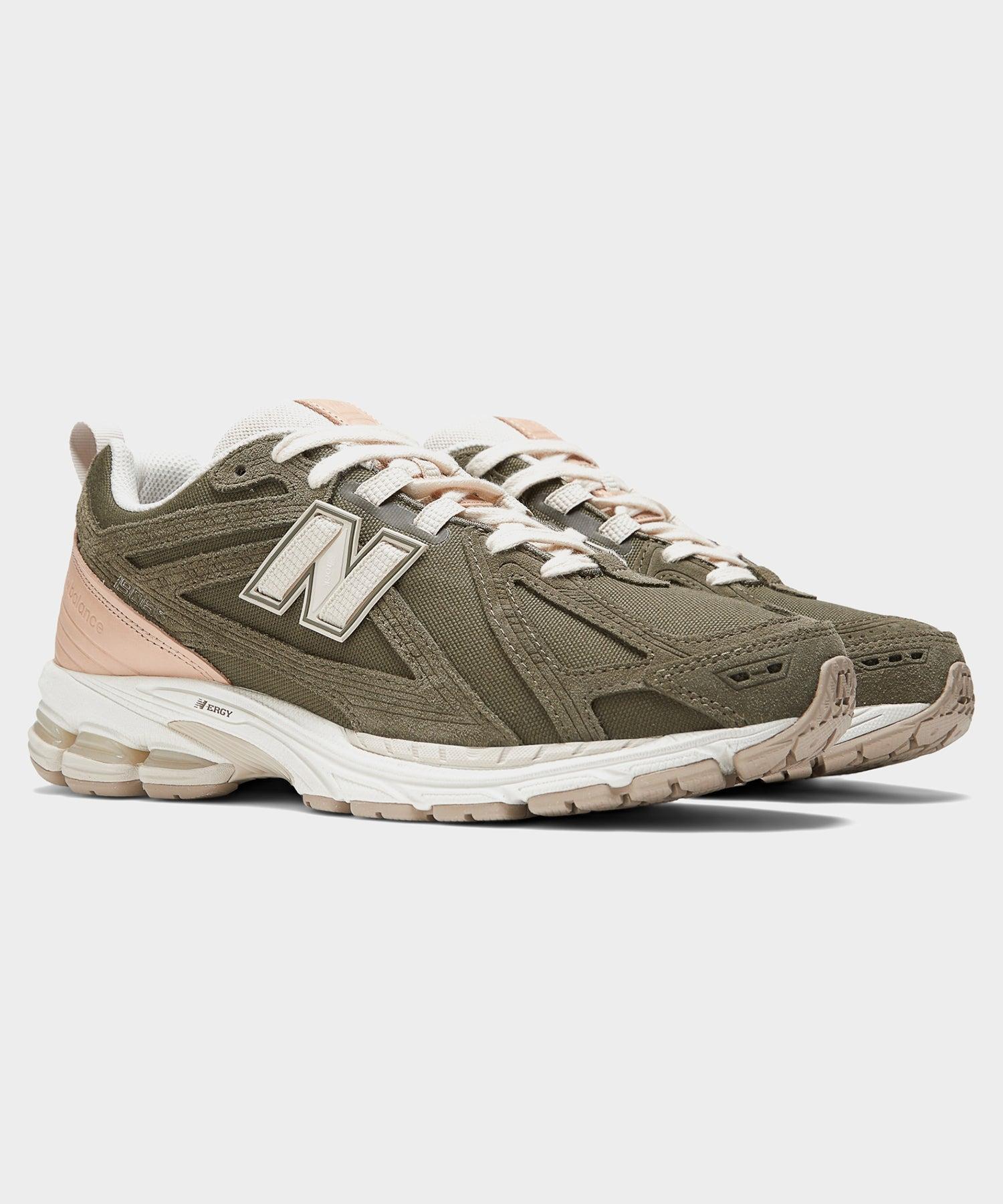 New Balance 1906R in Dark Moss Product Image