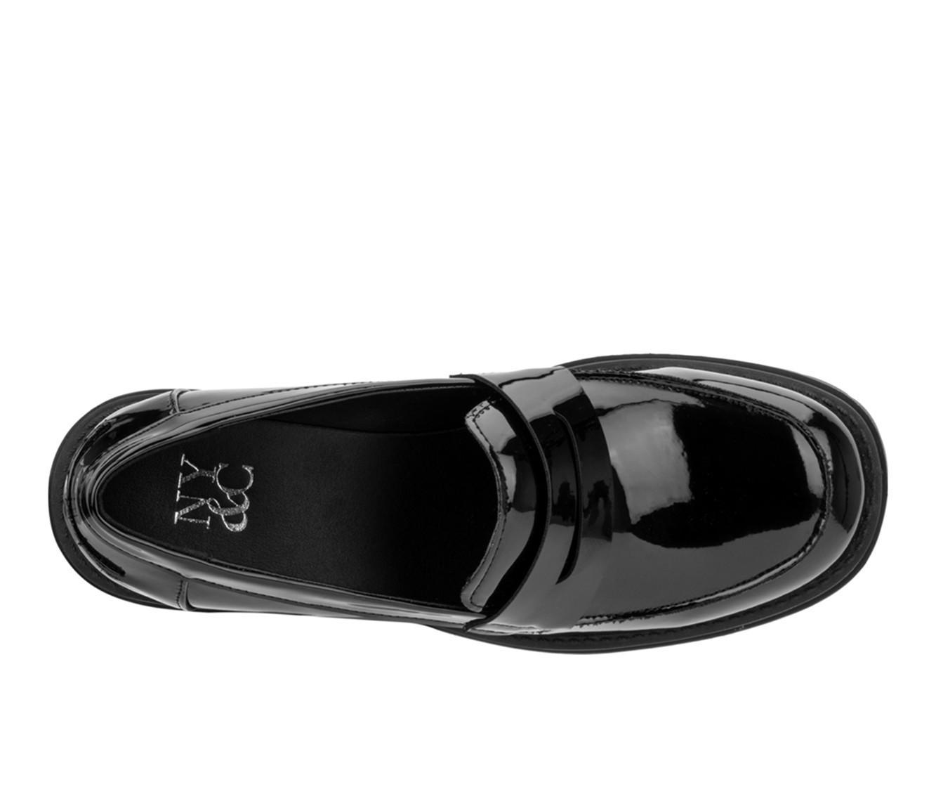 Women's New York and Company Penni Heeled Loafers Product Image