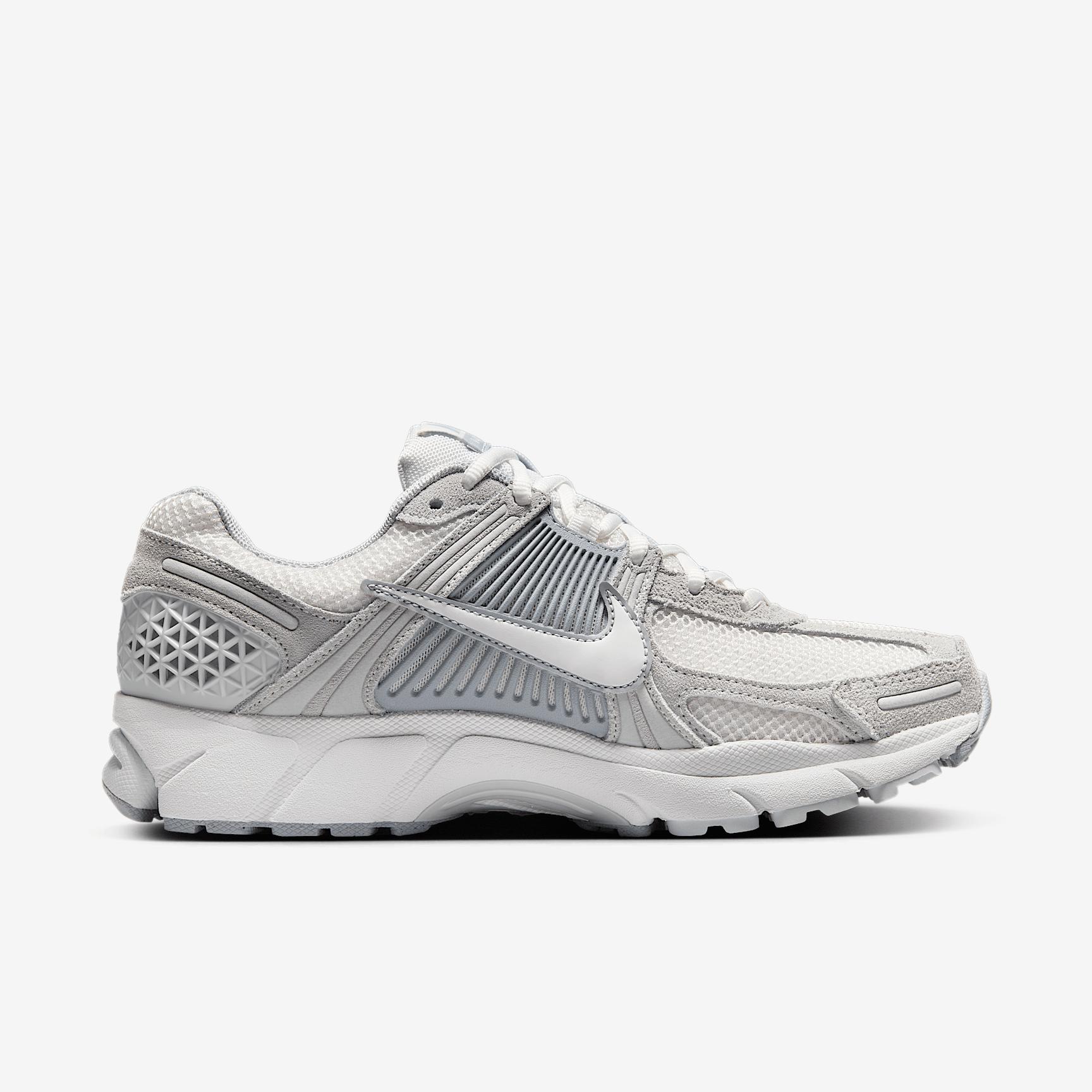 Nike Womens Zoom Vomero 5 Shoes with Reflective Accents | HQ0458-001 Product Image