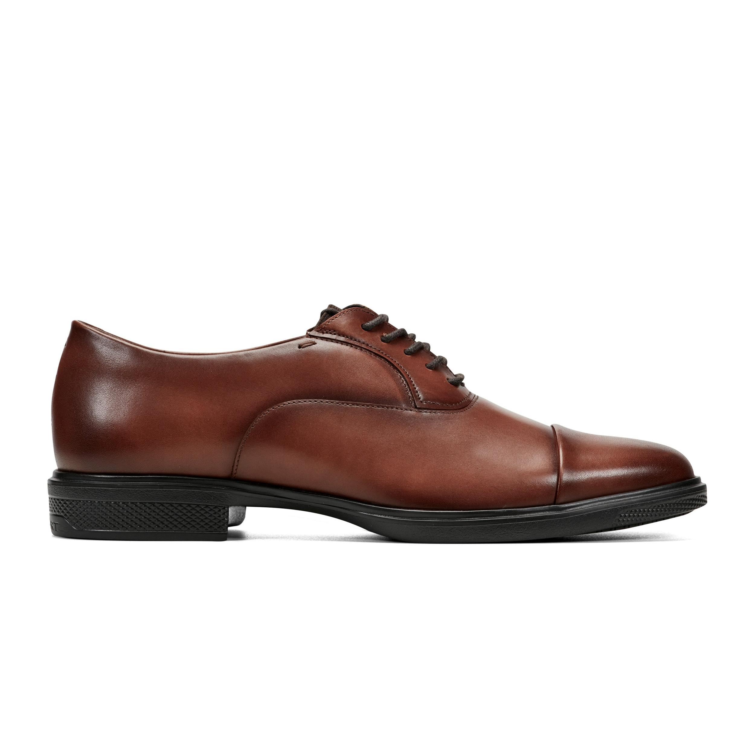 Men's Keegan Dress Wing Tip Lace-up Oxfords Product Image