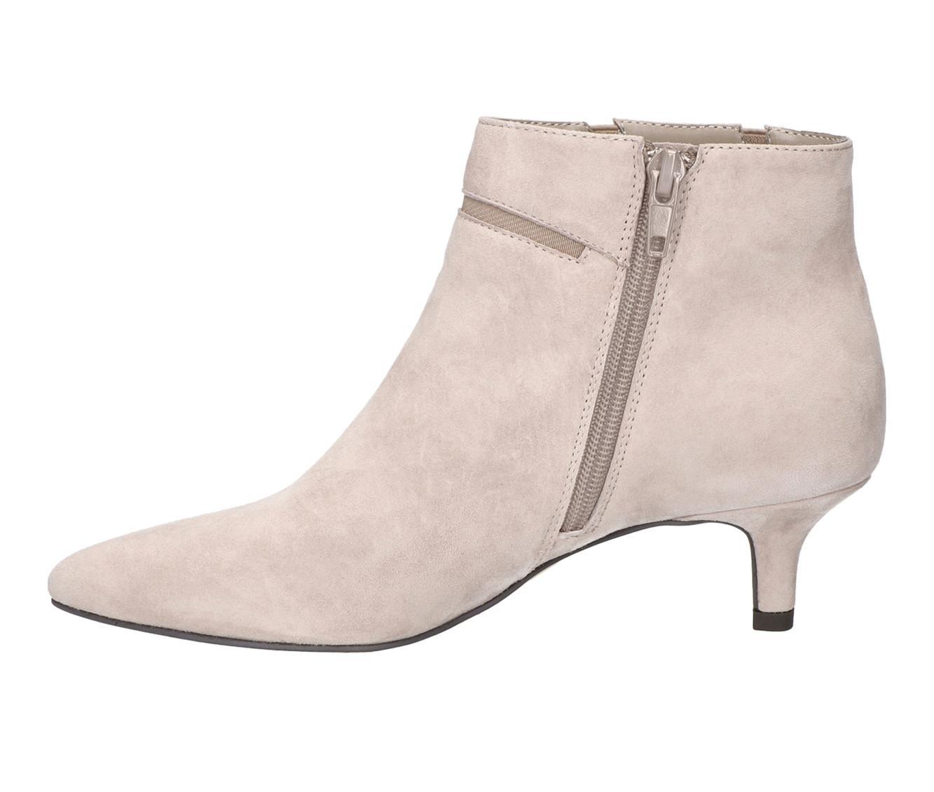 Women's Bella Vita Faraday Booties Product Image