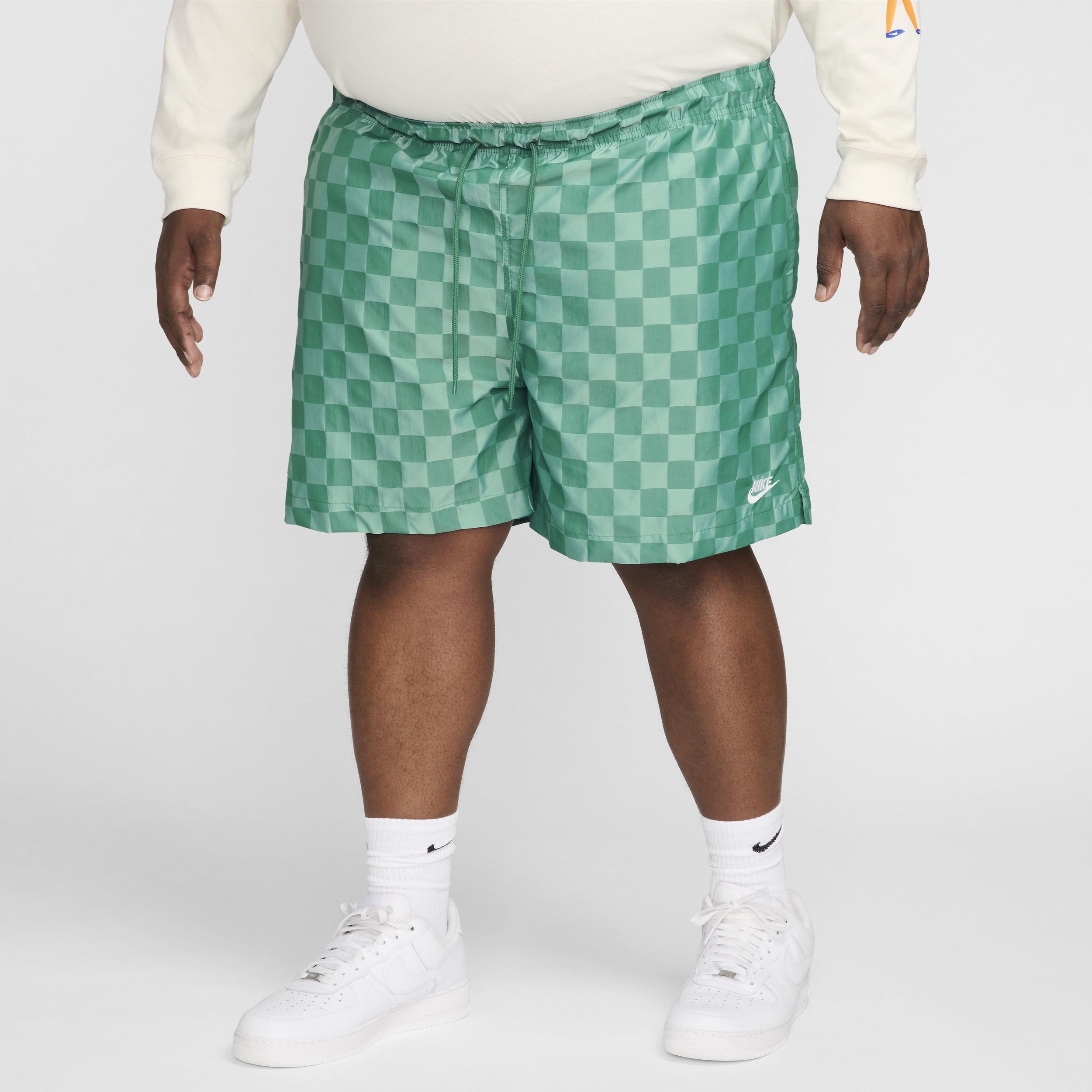Nike Men's Club Flow Shorts Product Image