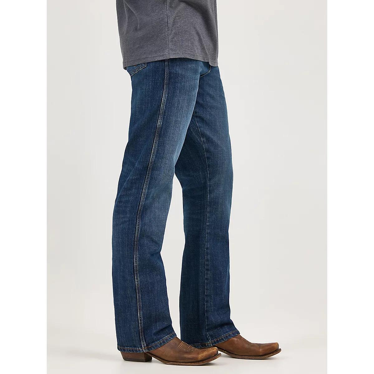 Men's Wrangler Retro® Relaxed Fit Bootcut Jean in JH Wash Product Image