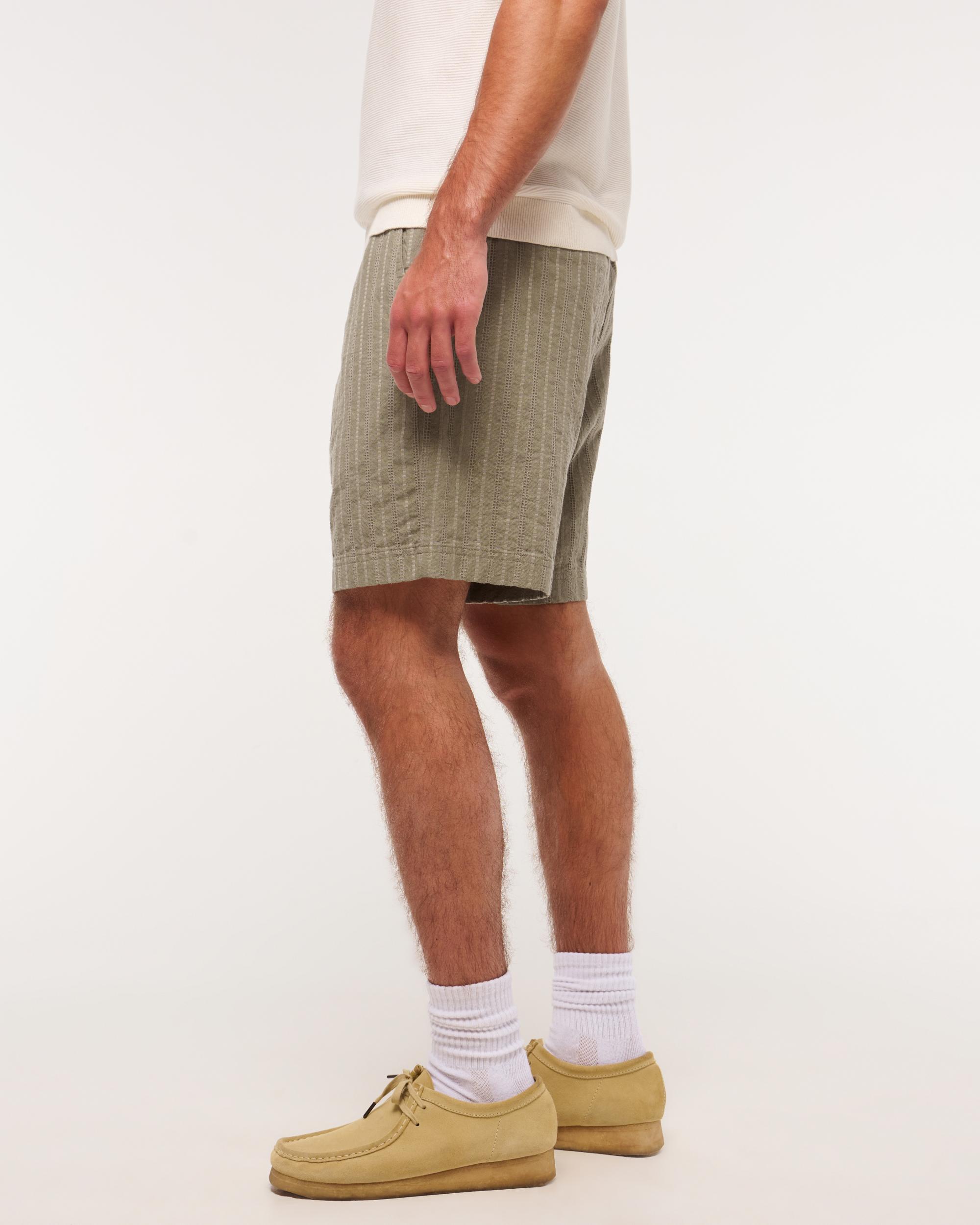 Relaxed Linen-Blend Pull-On Short Product Image