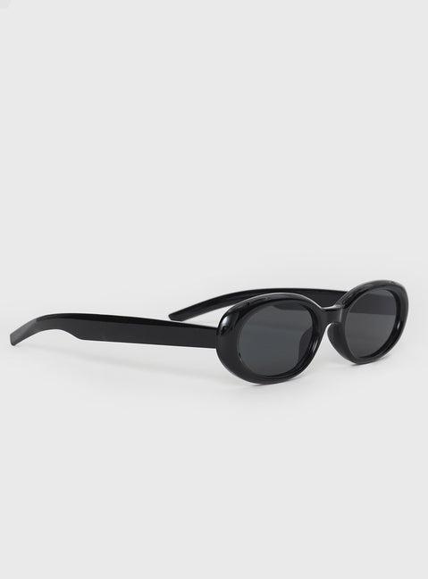 Cassianer Sunglasses Black Product Image
