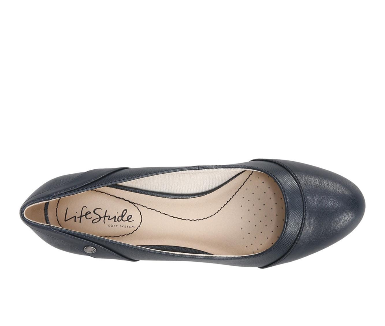 Women's LifeStride Dreams Pumps Product Image