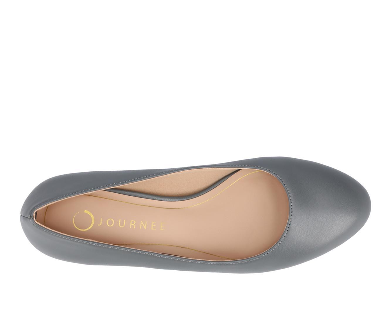 Women's Journee Collection SaarII Pumps Product Image