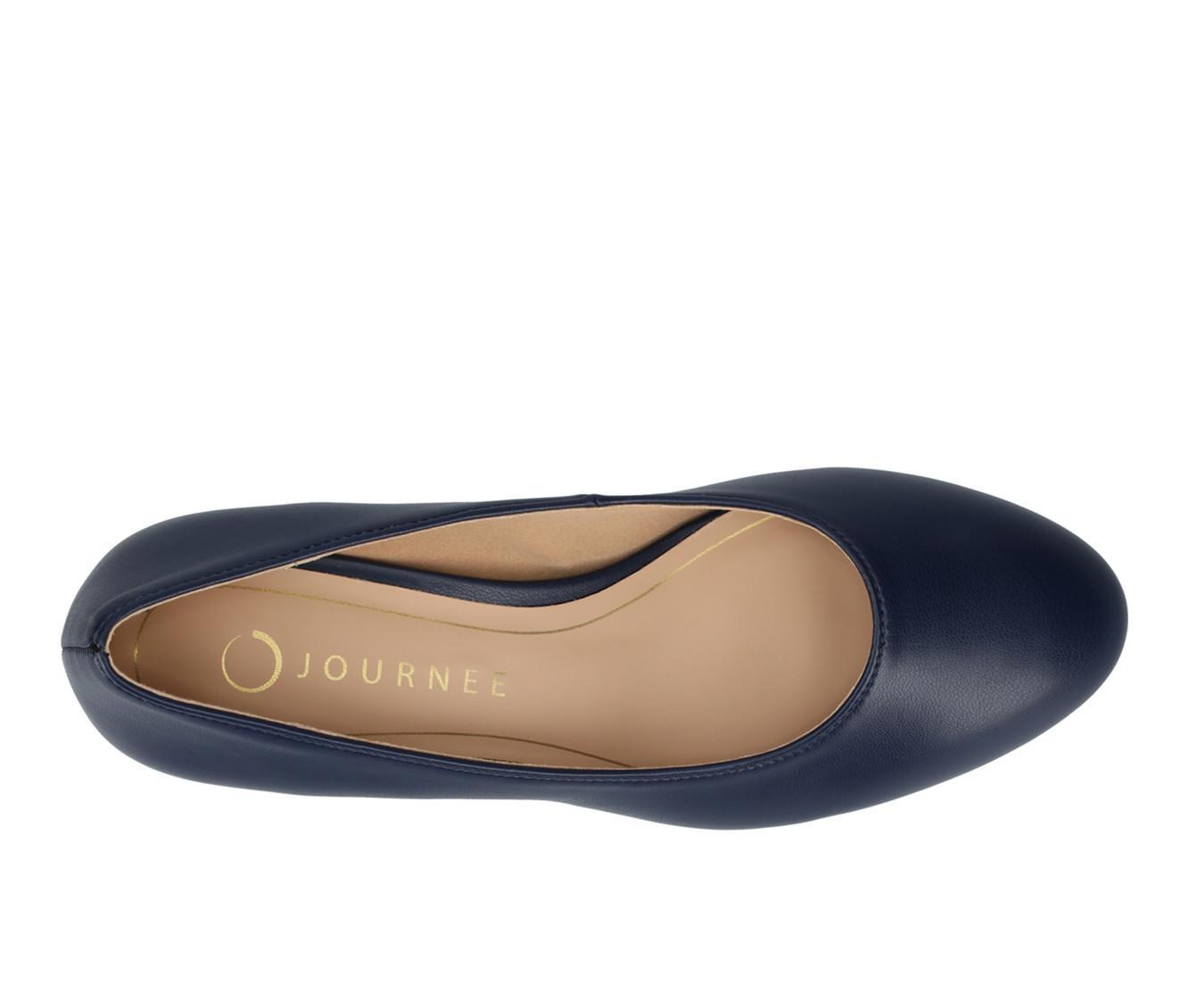 Women's Journee Collection SaarII Pumps Product Image