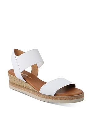Andre Assous Womens Neveah Wedge Heel Sandals Product Image