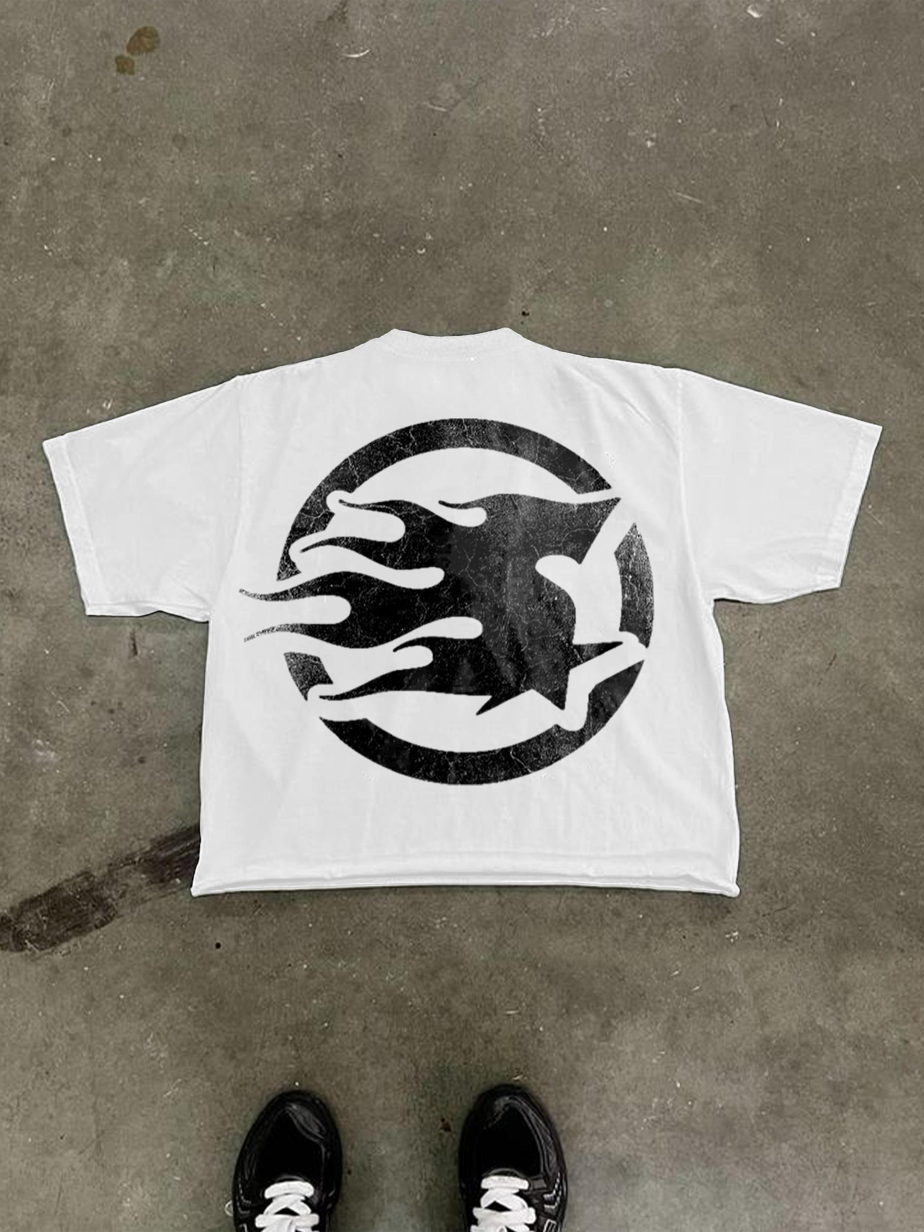 Street Metal Braces Vintage Lips Graphic Cropped T-shirt Product Image