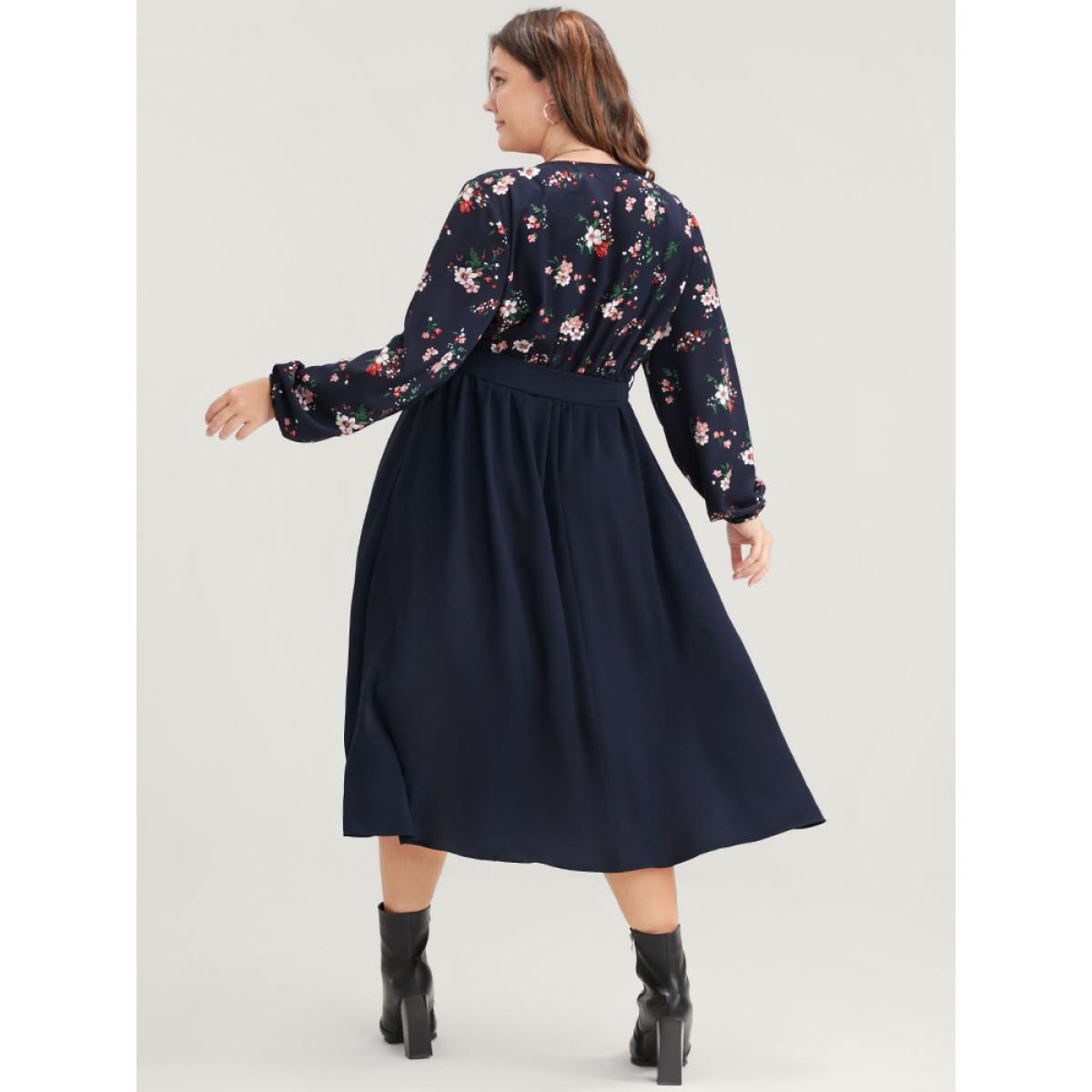 Plus Size Floral Print Wrap Pocket Belted Split Dress DarkBlue Women Elegant Elastic Waist V-neck Long Sleeve Curvy Midi Dress BloomChic 12/L Product Image