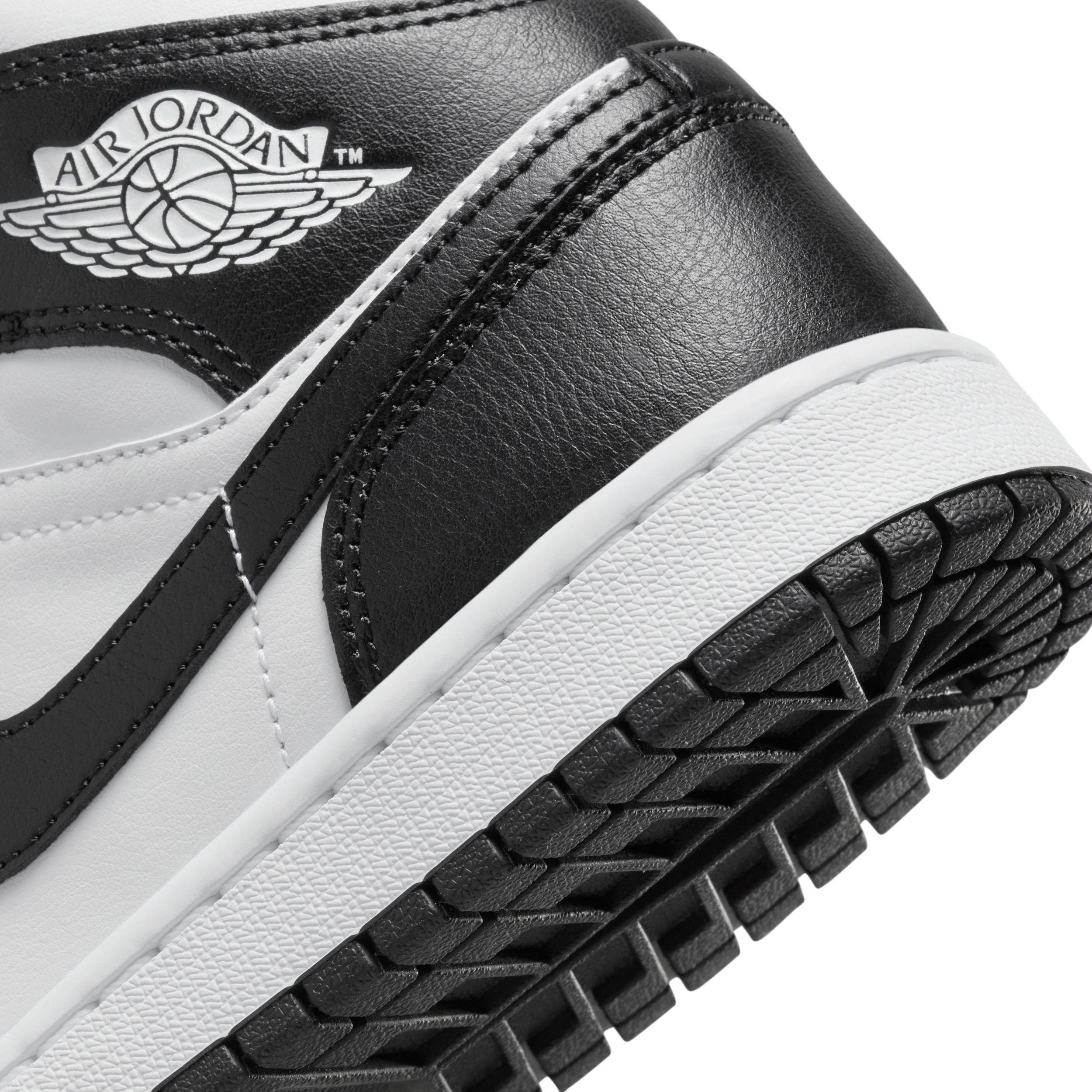 Women's Air Jordan 1 Mid Shoes Product Image